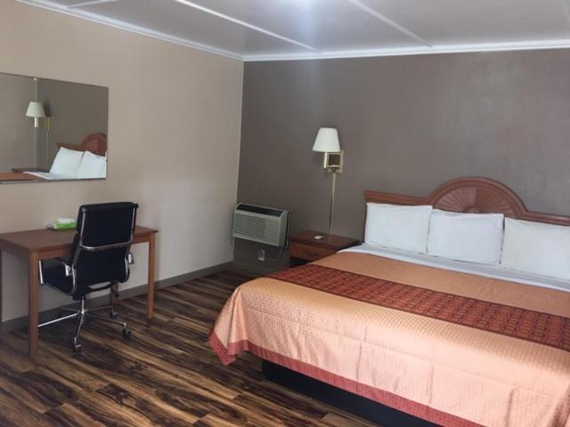 Hilltop Inn photo 16