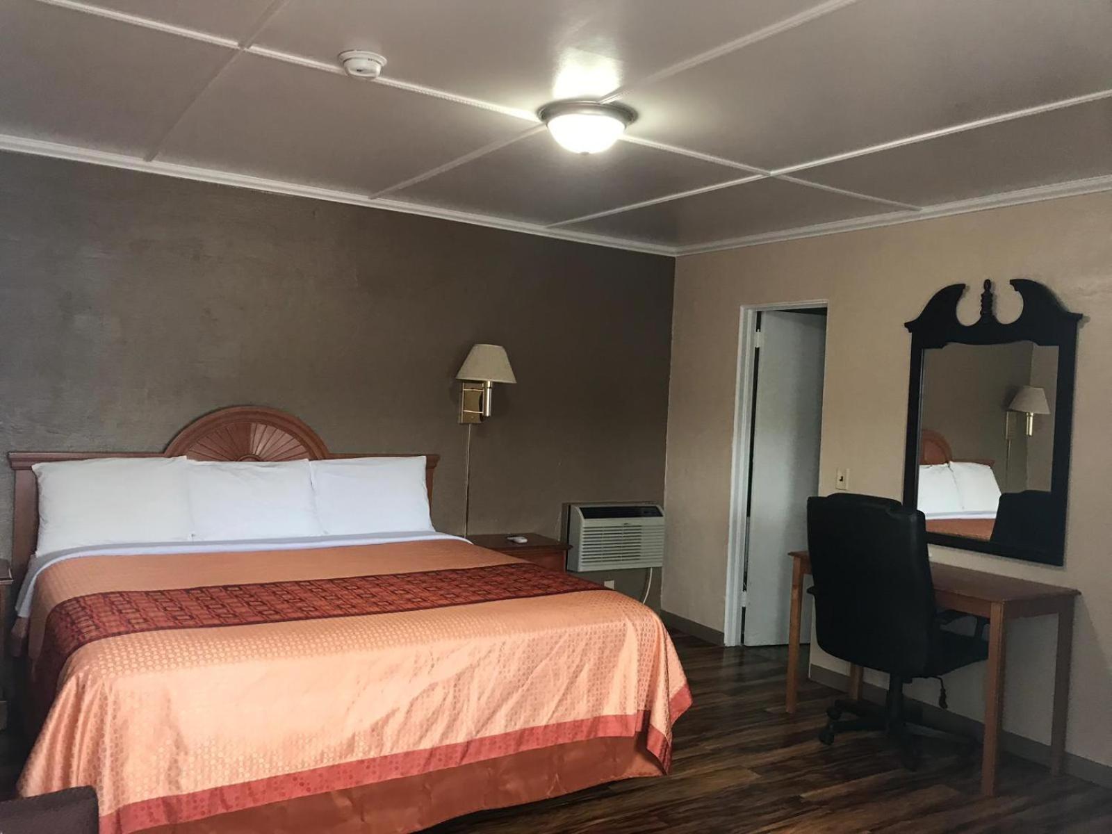 Hilltop Inn photo 14