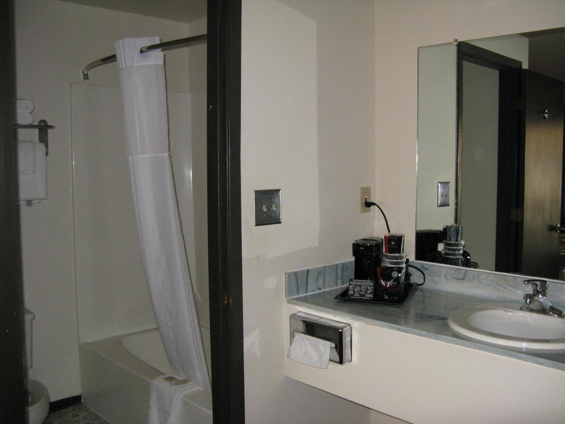 Branding Iron Motel photo 7