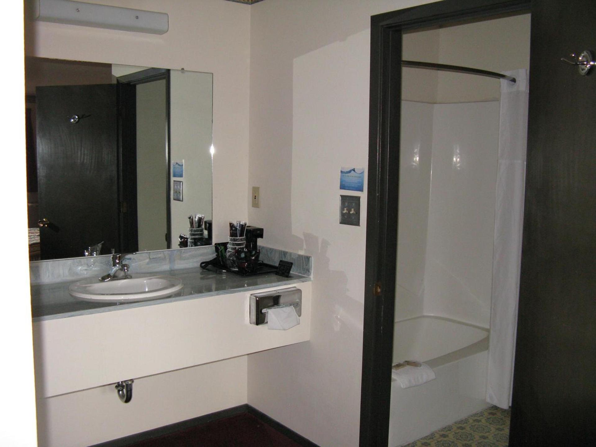 Branding Iron Motel photo 5