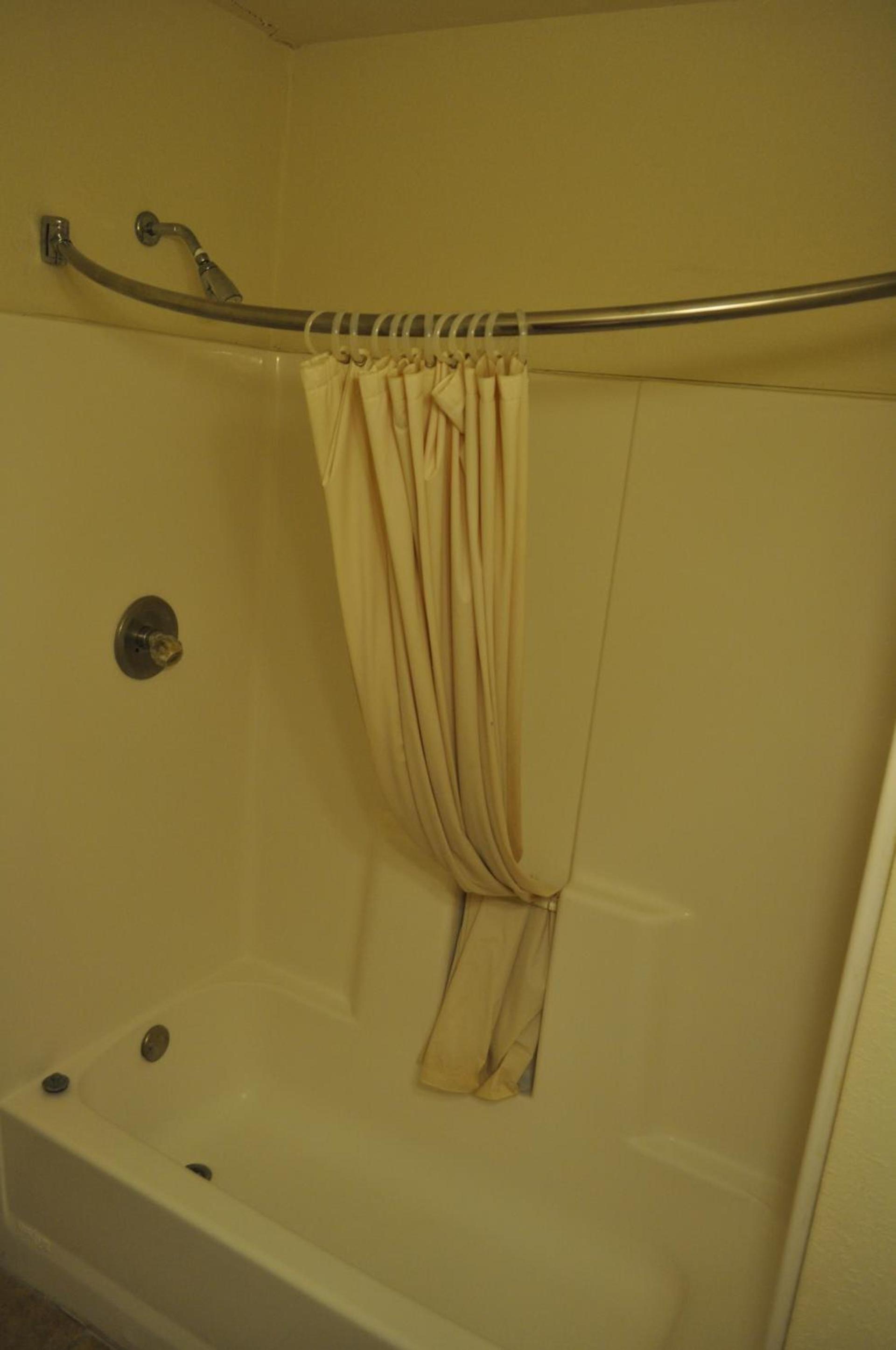 California Suites Motel photo 6