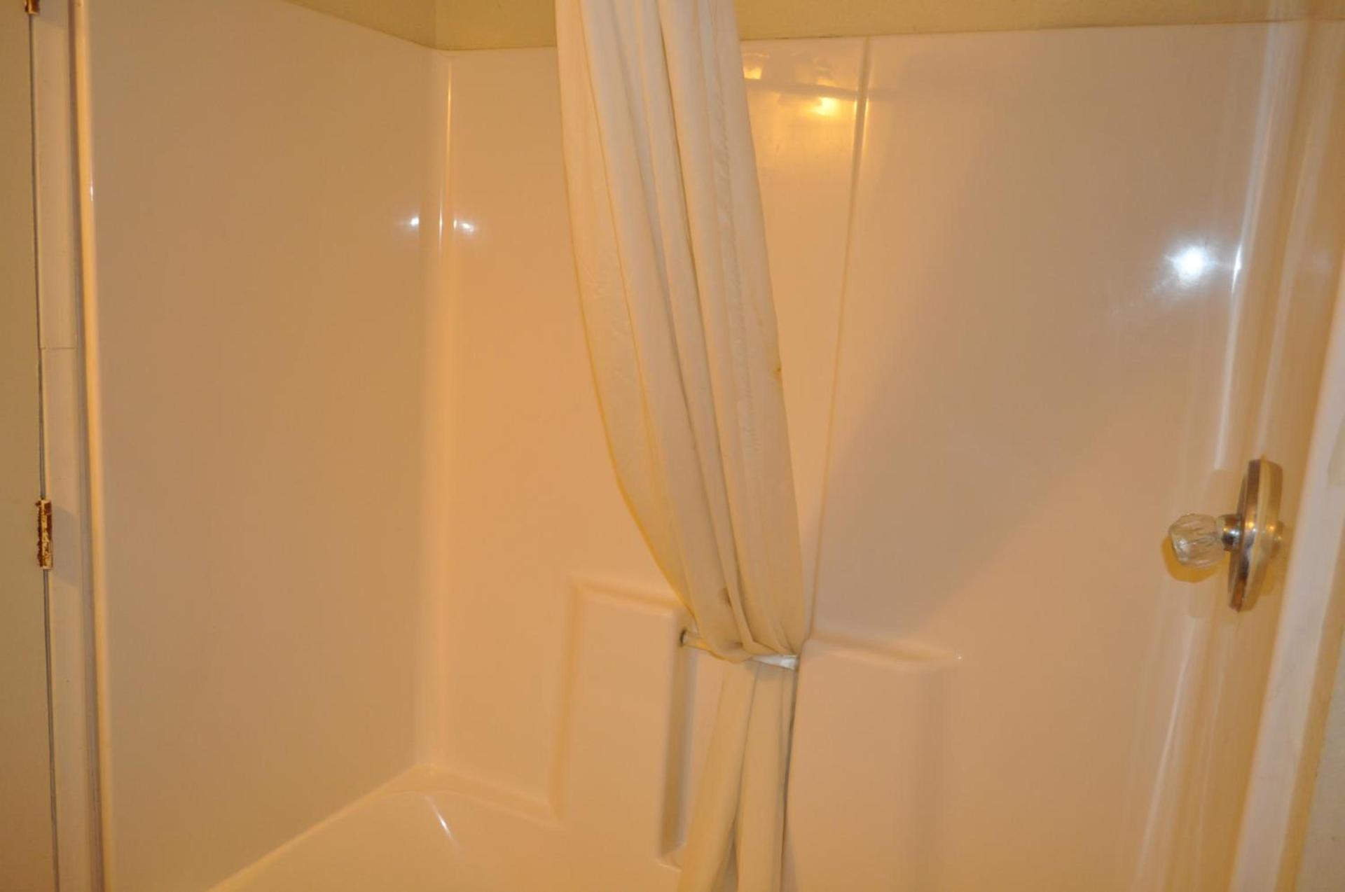 California Suites Motel photo 5