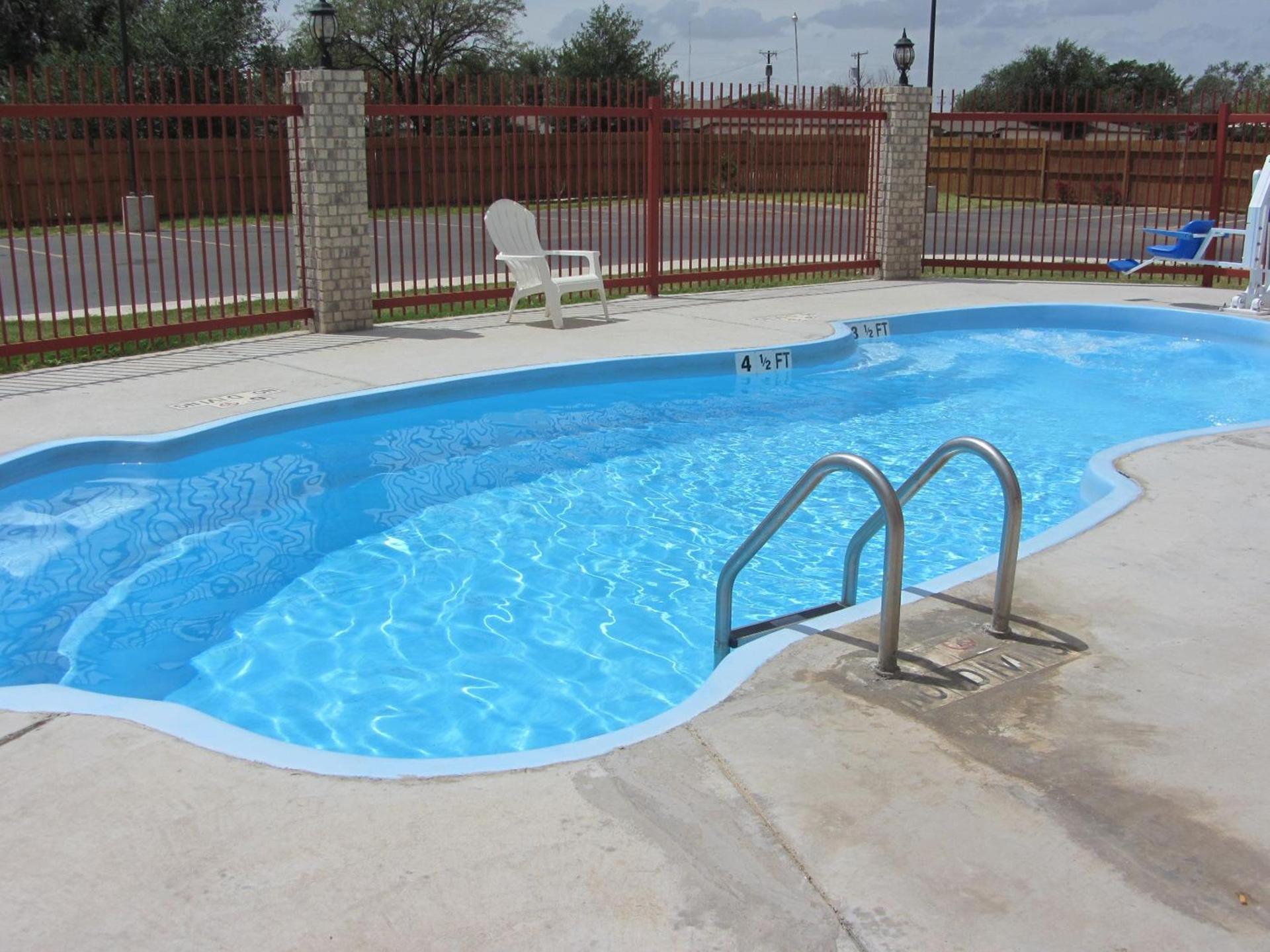 Howard Johnson by Wyndham Lubbock TX photo 2