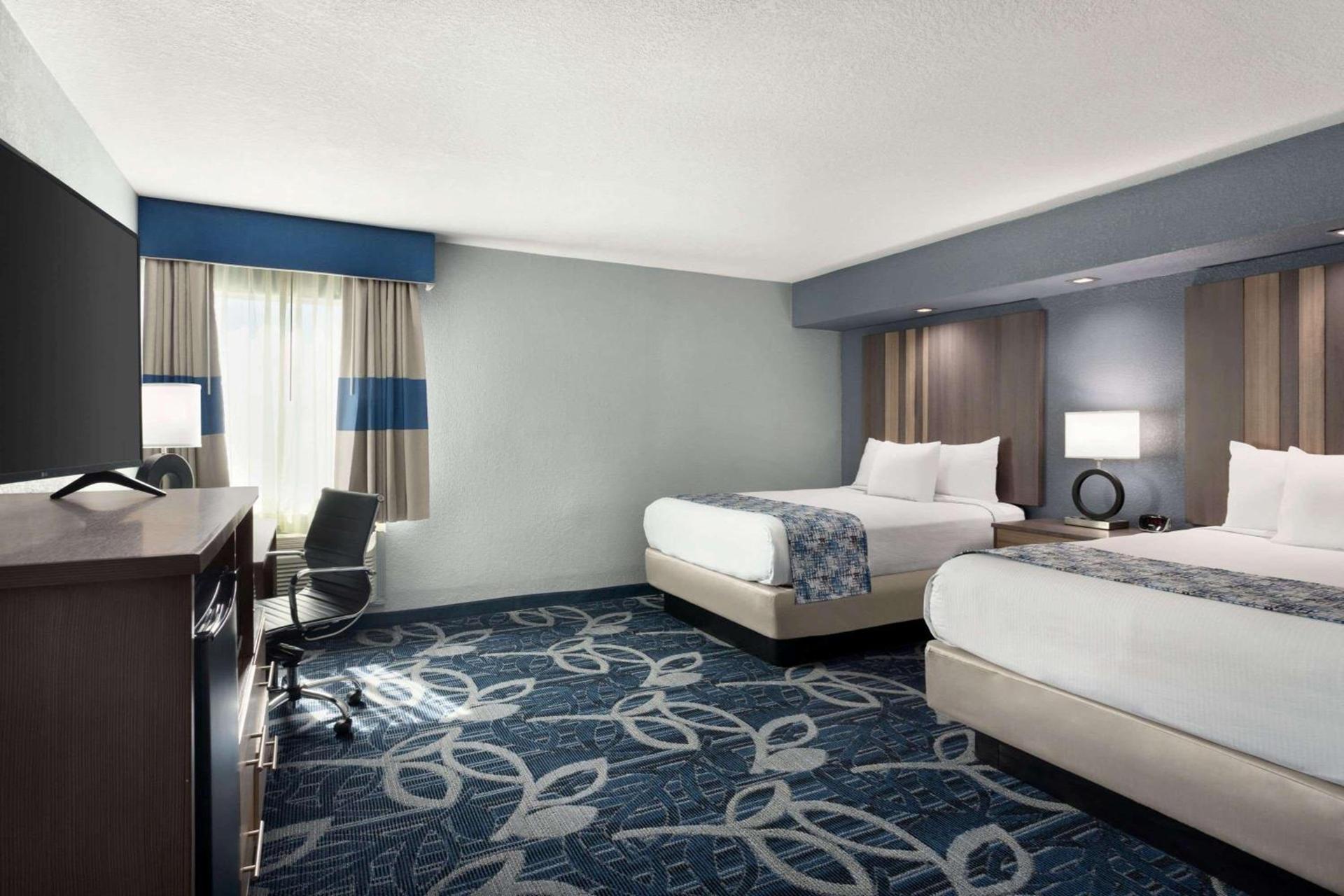 Quality Inn Shawnee North I-40 photo 18