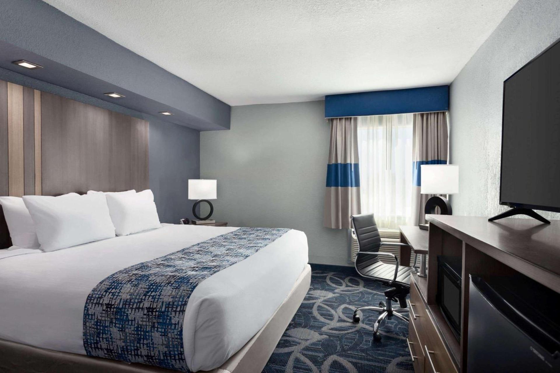 Quality Inn Shawnee North I-40 photo 22