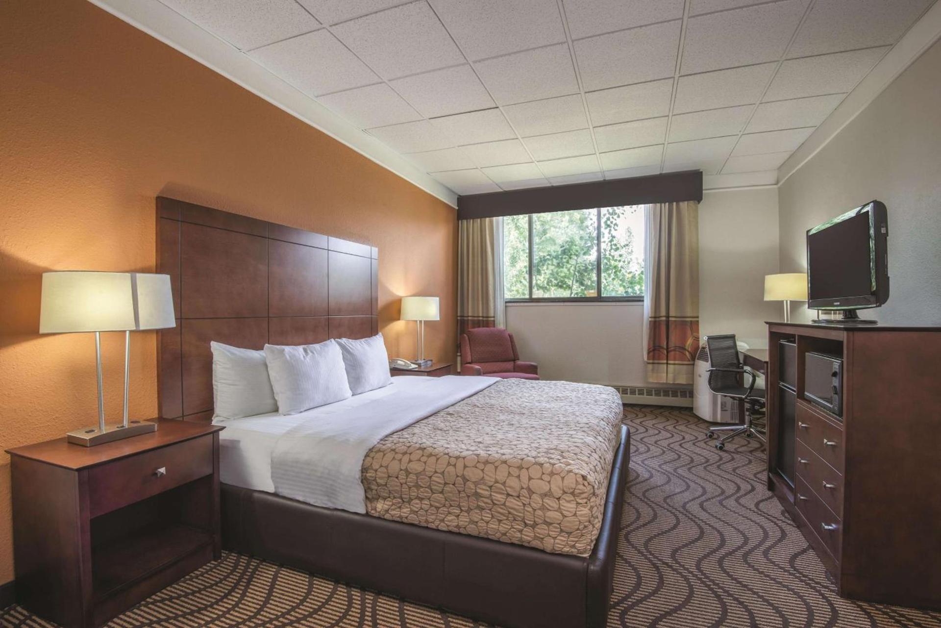 Mountain Valley Inn & Suites photo 27