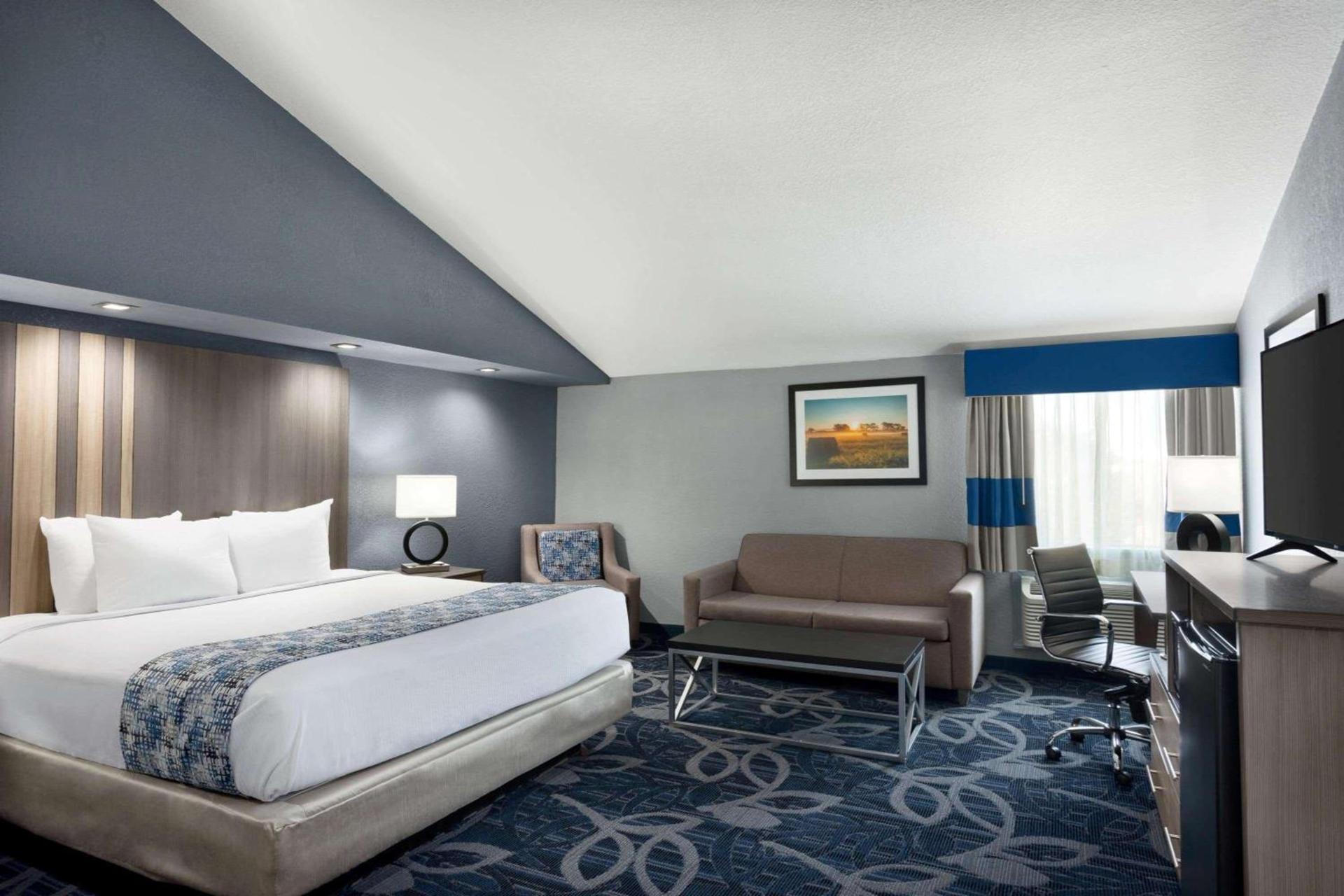 Quality Inn Shawnee North I-40 photo 30