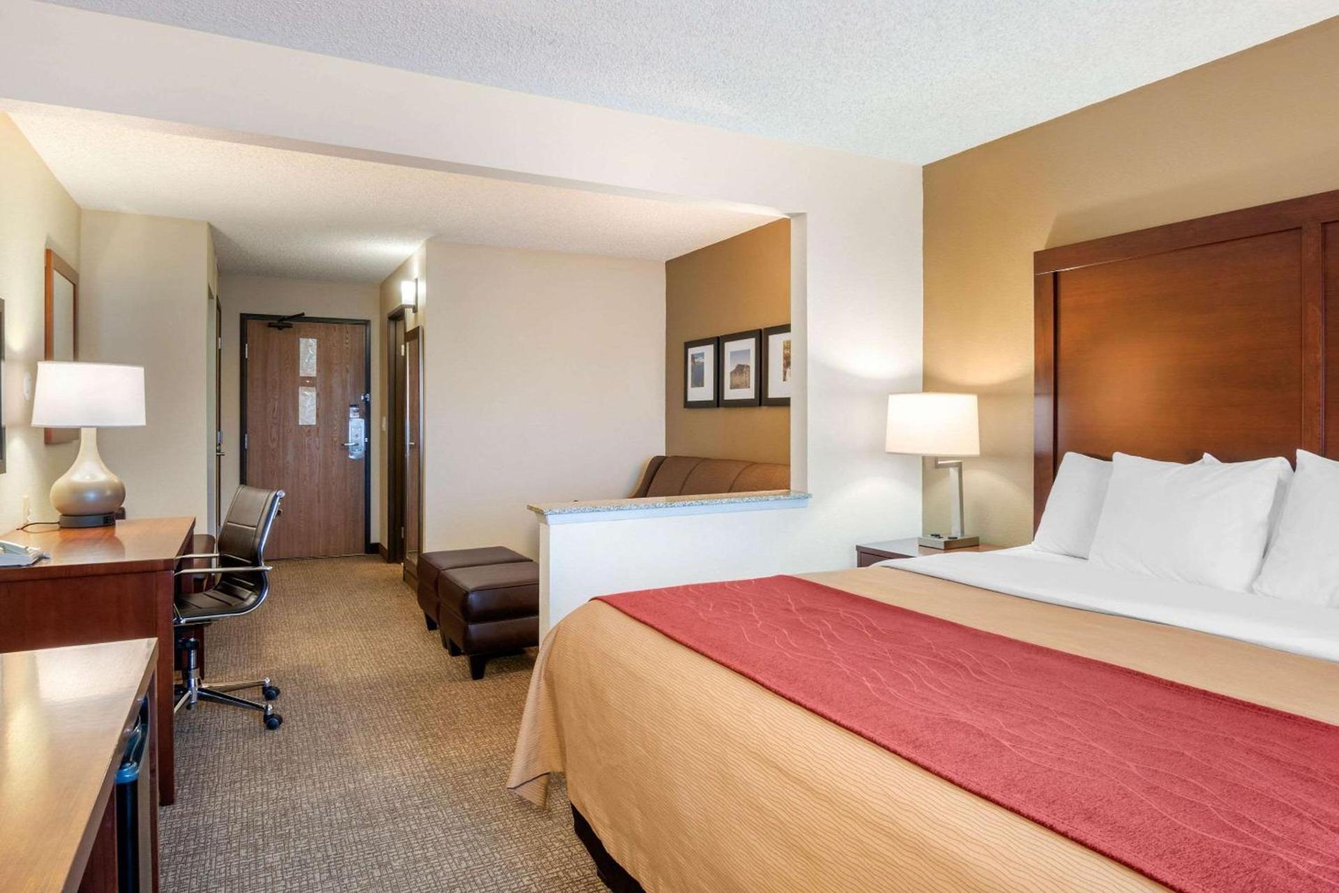 Comfort Inn Medford North photo 30
