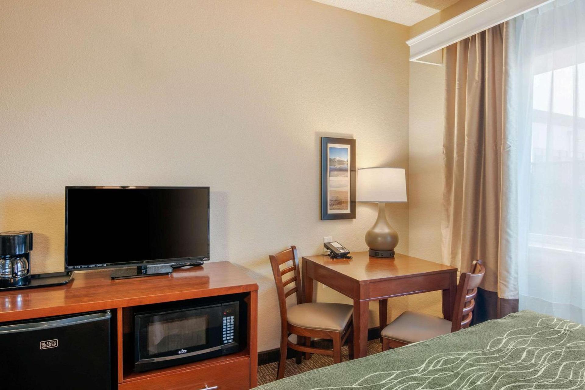 Comfort Inn Medford North photo 19