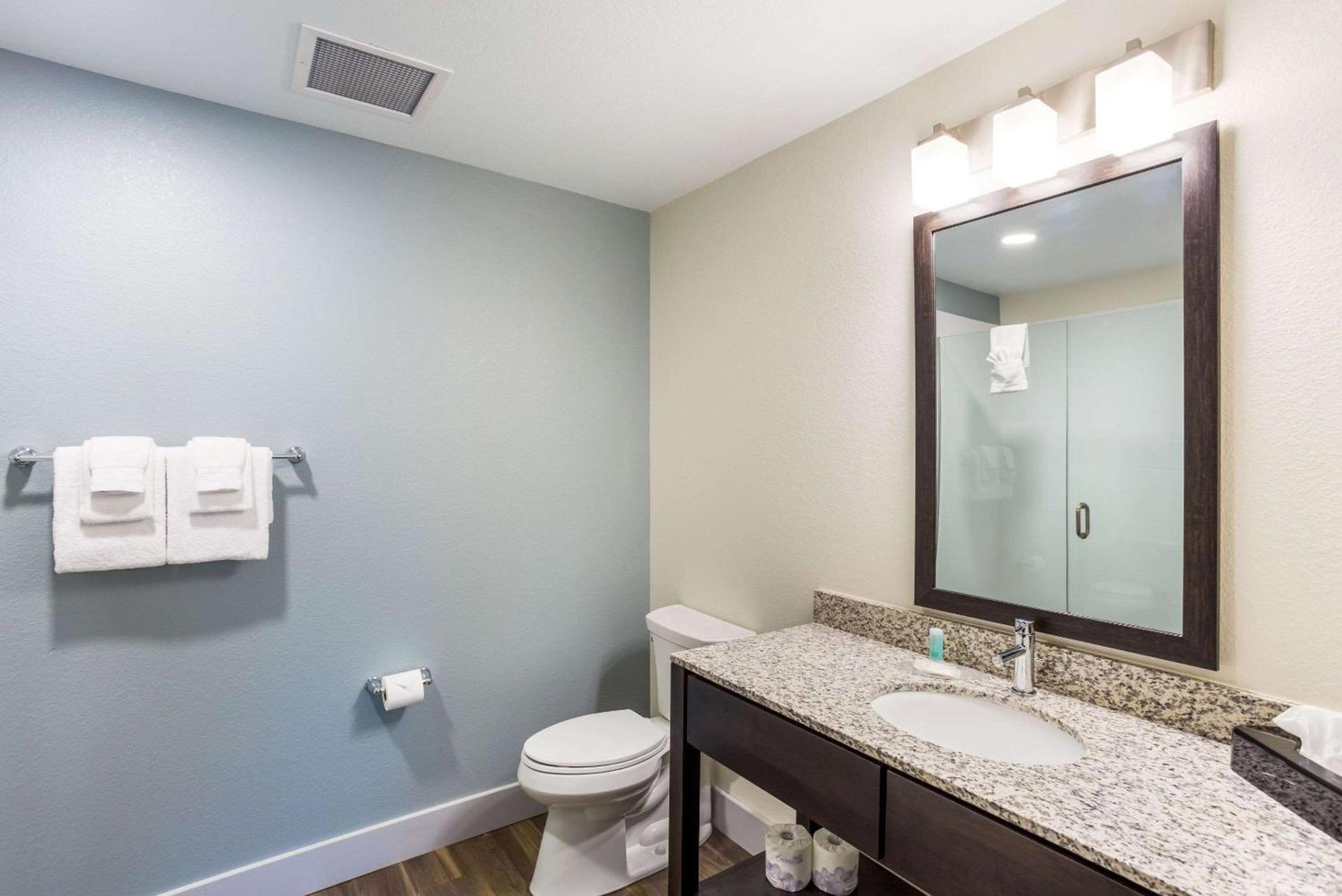 MainStay Suites Logan Ohio-Hocking Hills photo 25