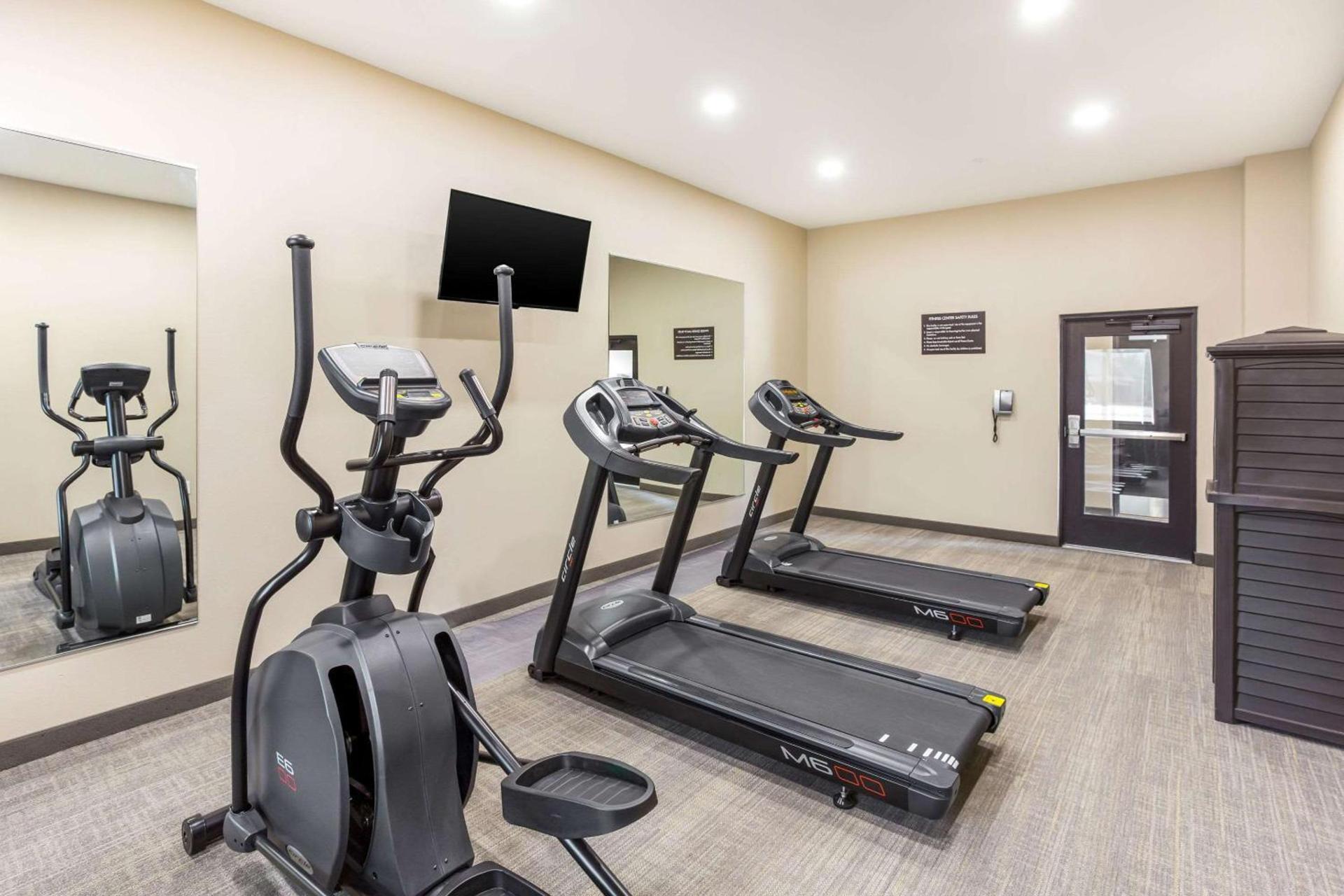 MainStay Suites Logan Ohio-Hocking Hills photo 28