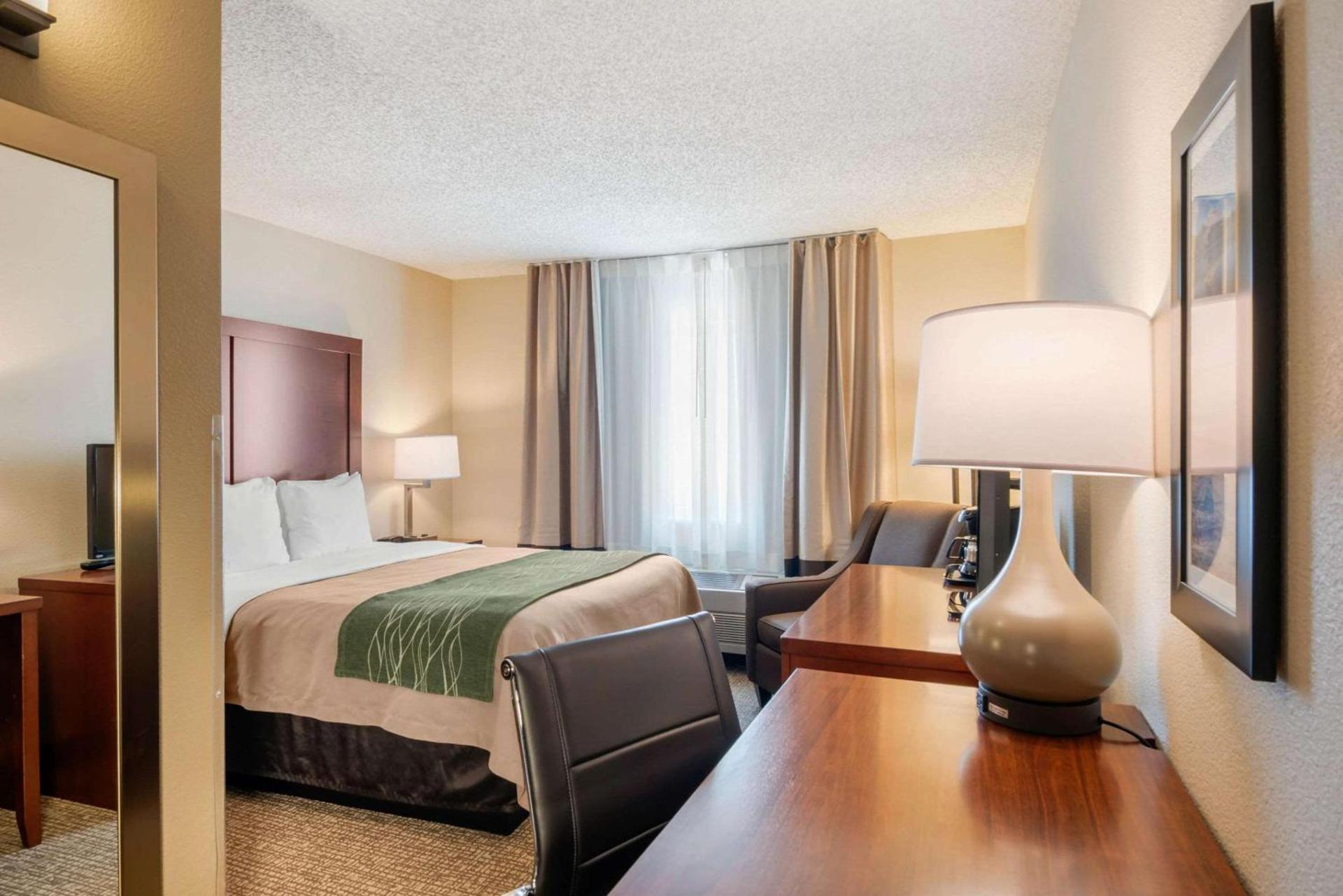 Comfort Inn Medford North photo 2