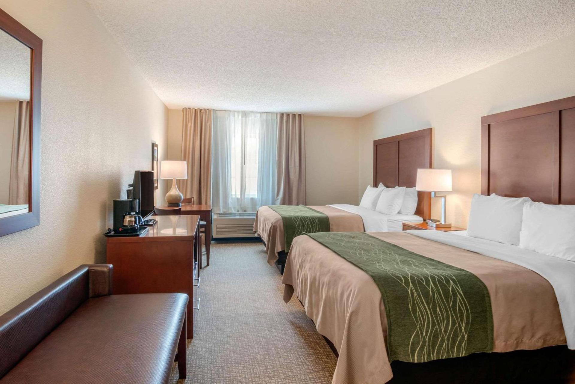 Comfort Inn Medford North photo 12
