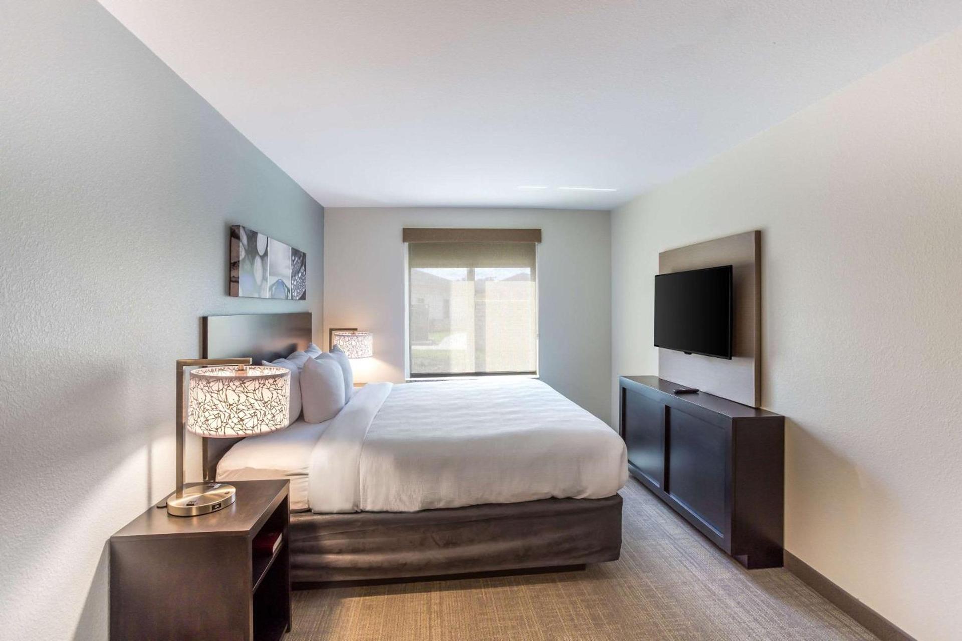 MainStay Suites Logan Ohio-Hocking Hills photo 16