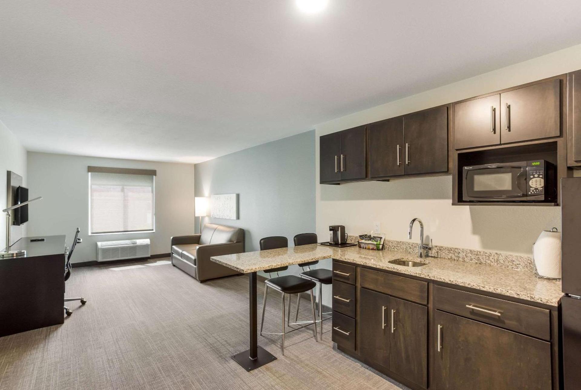 MainStay Suites Logan Ohio-Hocking Hills photo 18