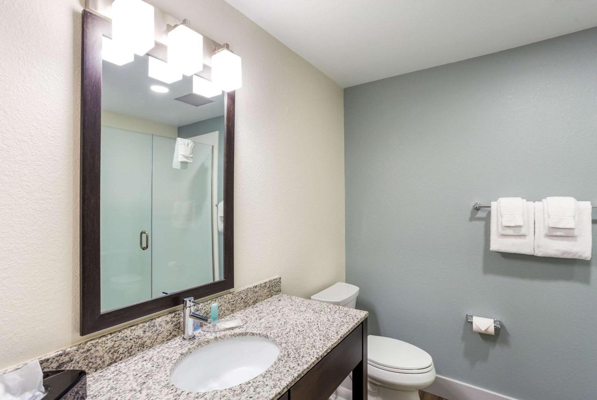 MainStay Suites Logan Ohio-Hocking Hills photo 26