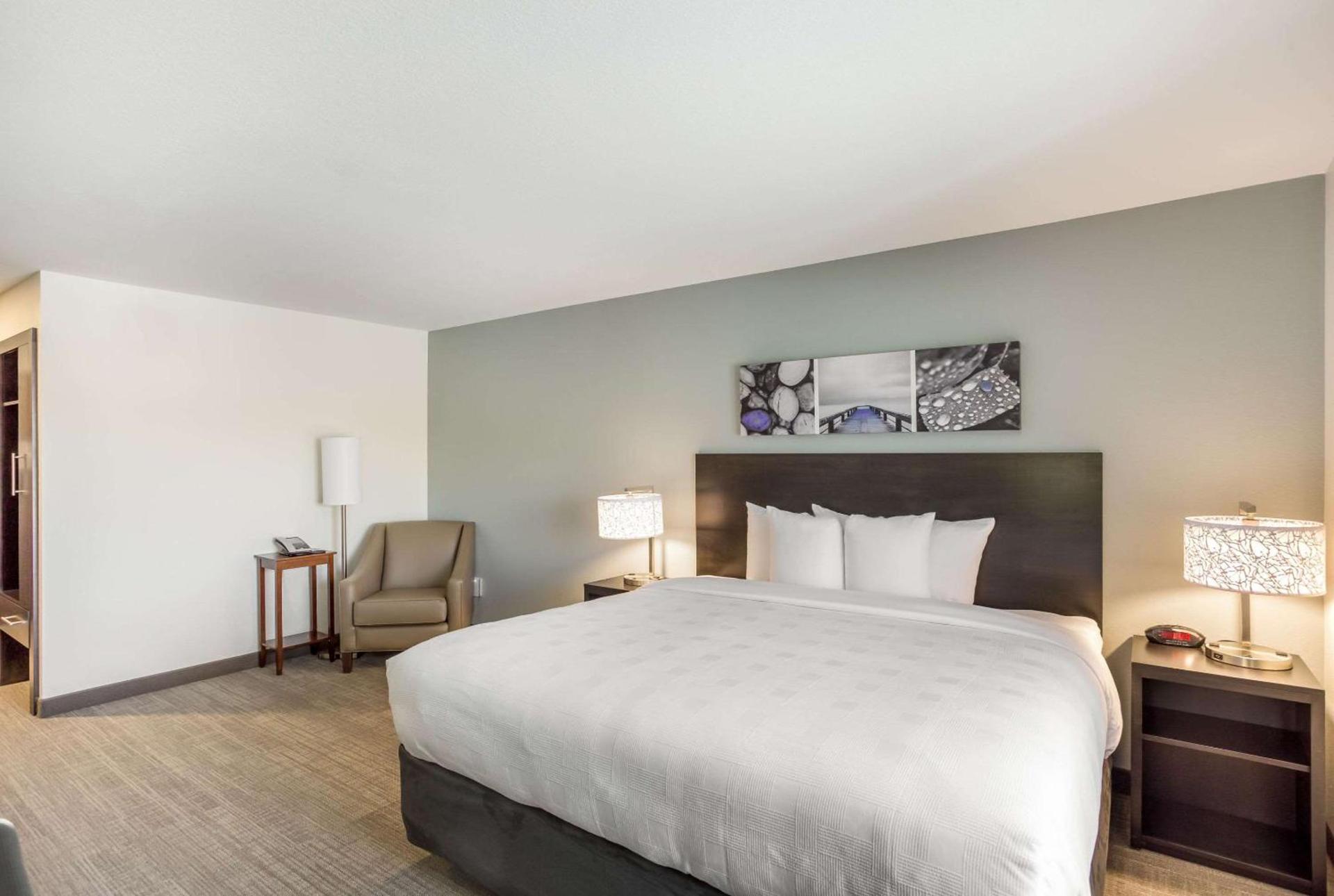 MainStay Suites Logan Ohio-Hocking Hills photo 12
