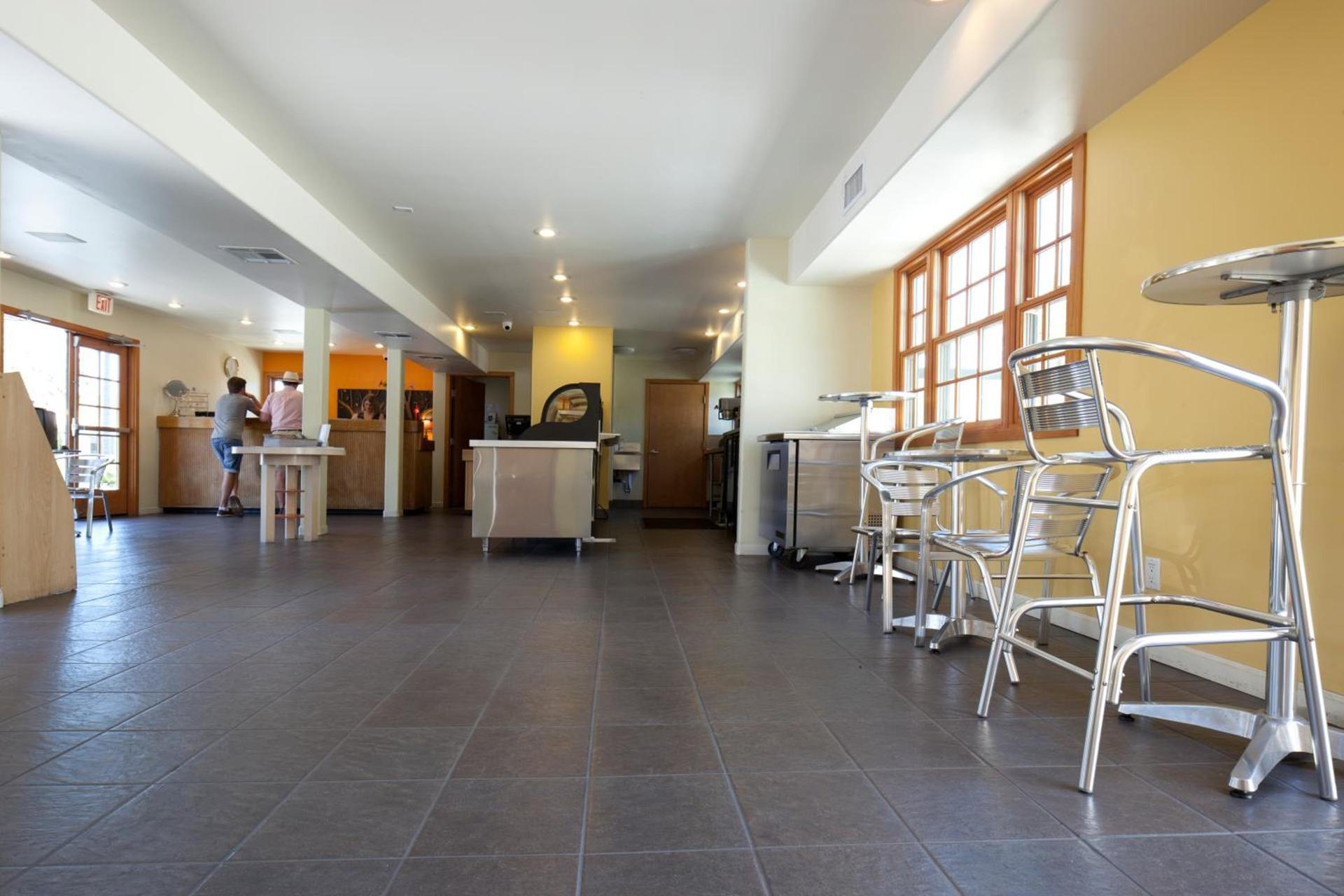 Orange Tree Inn photo 9