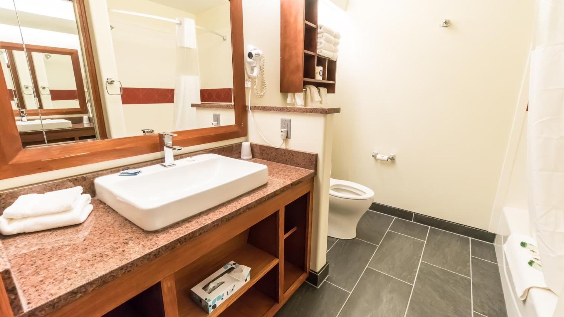 Shepherd Mountain Inn & Suites photo 18