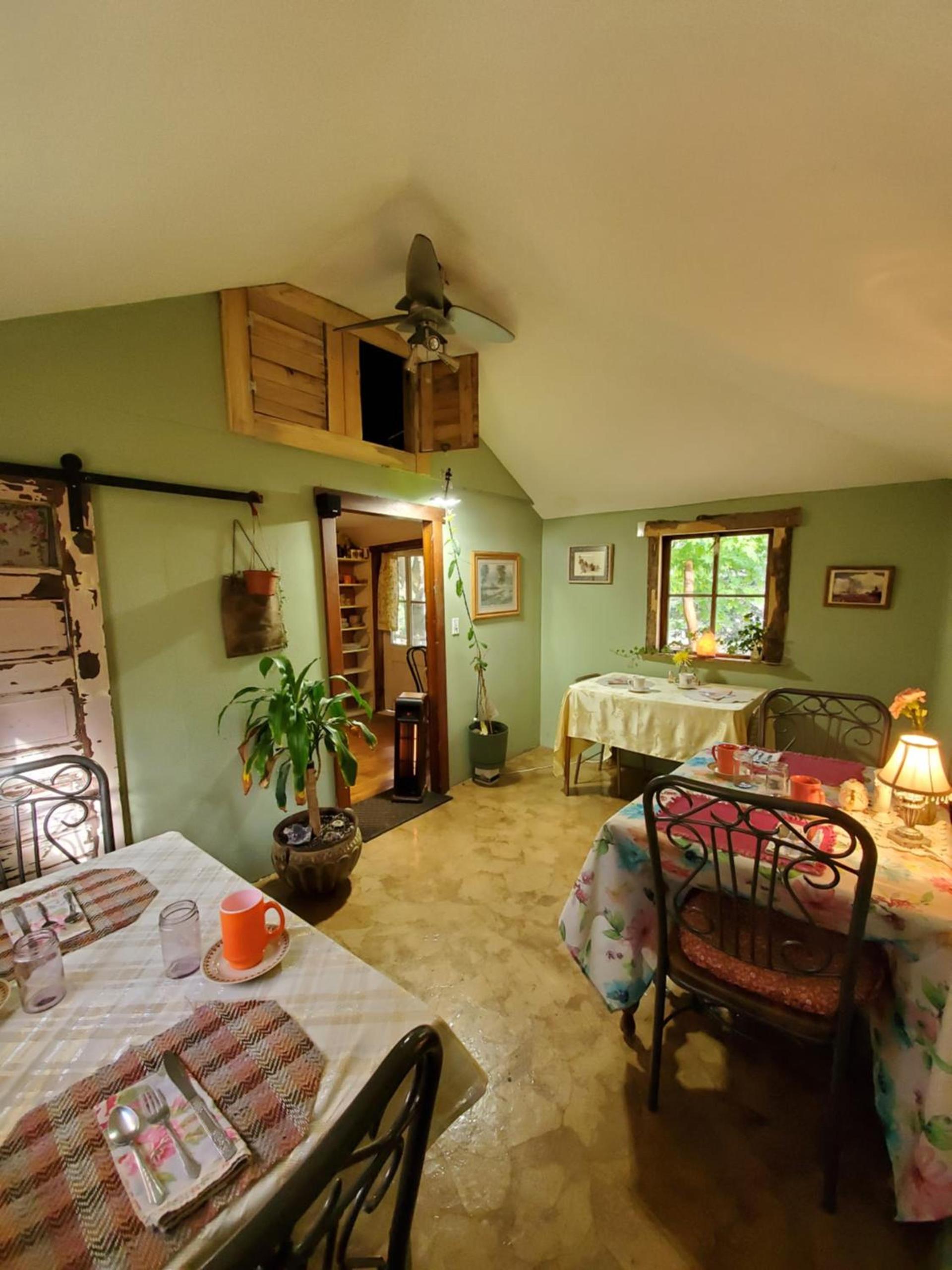 Bristol Cabins photo 4