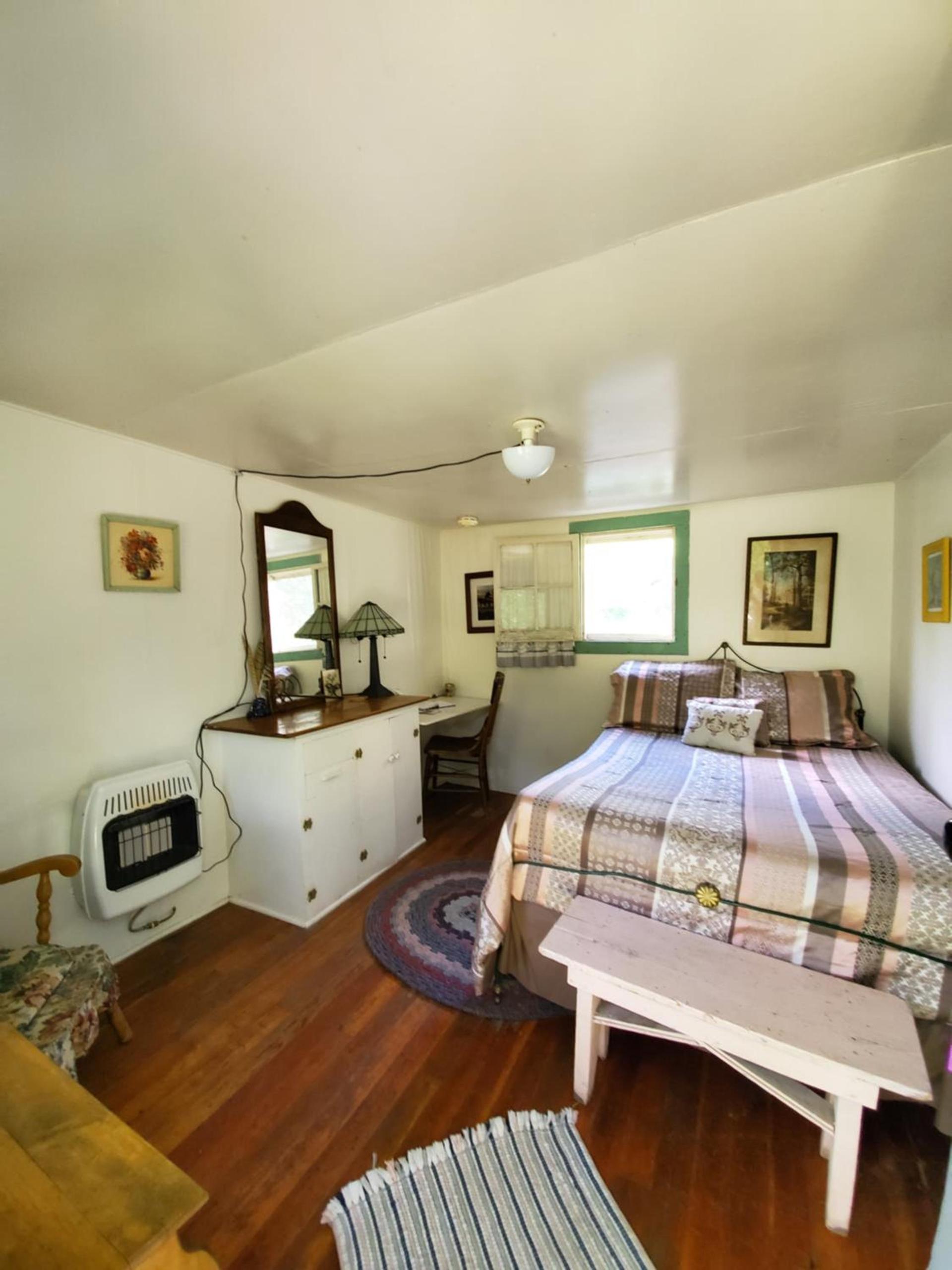 Bristol Cabins photo 15