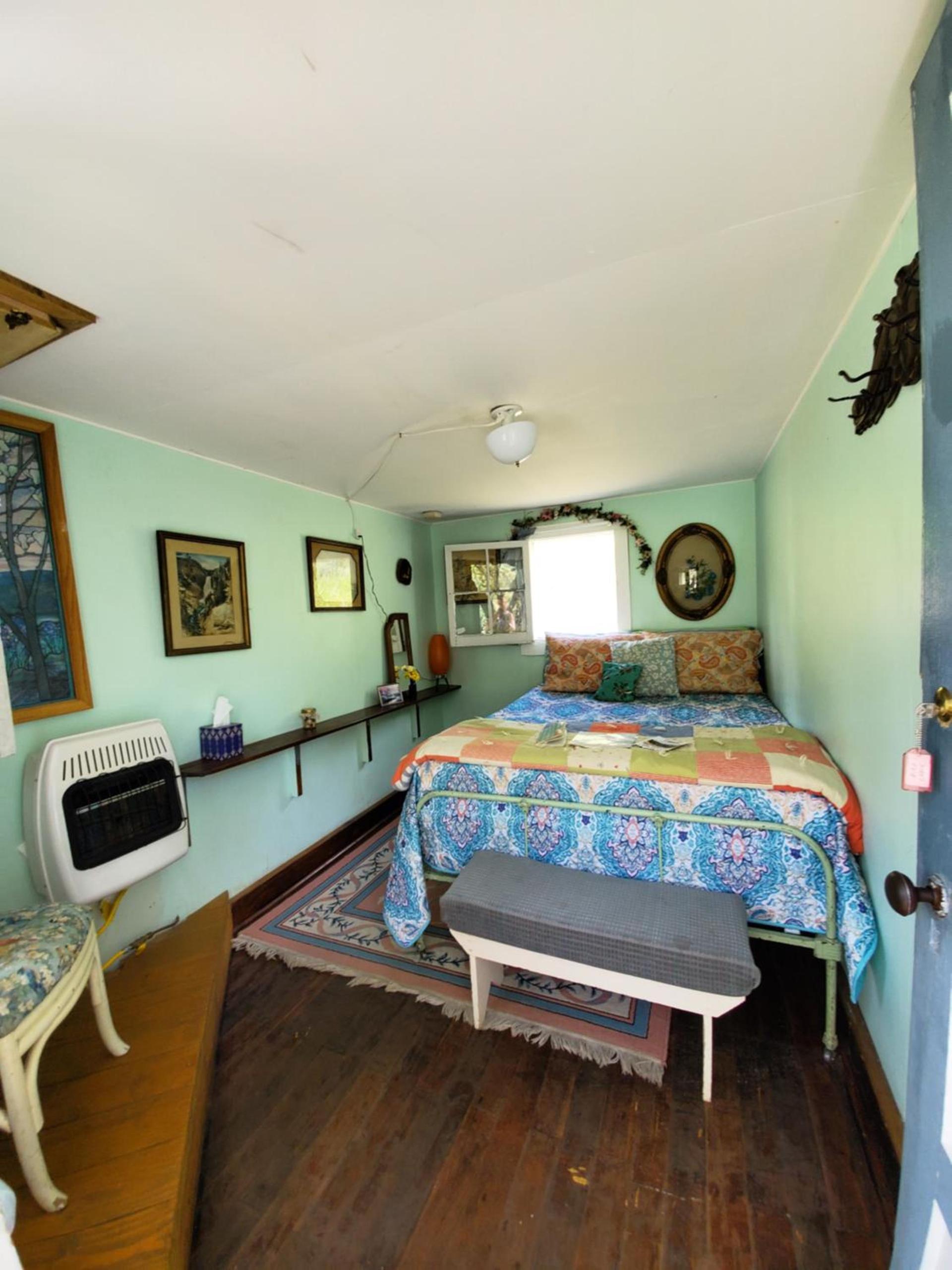 Bristol Cabins photo 12