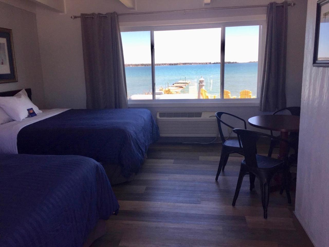 Beachfront Inn photo 65