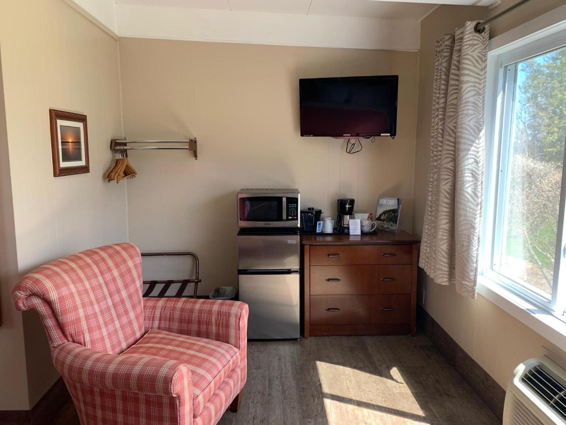 Beachfront Inn photo 46