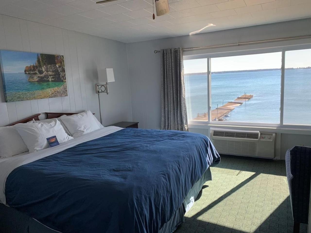 Beachfront Inn photo 42