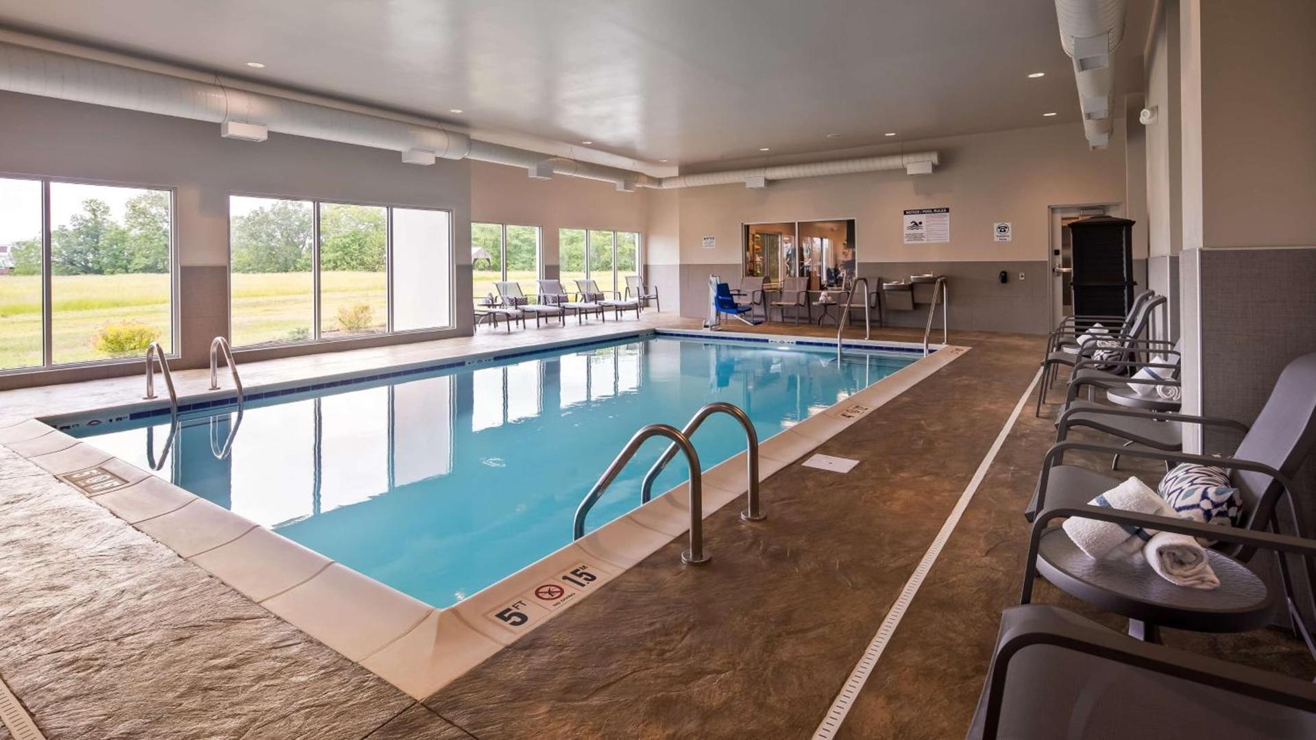 Best Western Plus Parkside Inn & Suites photo 3