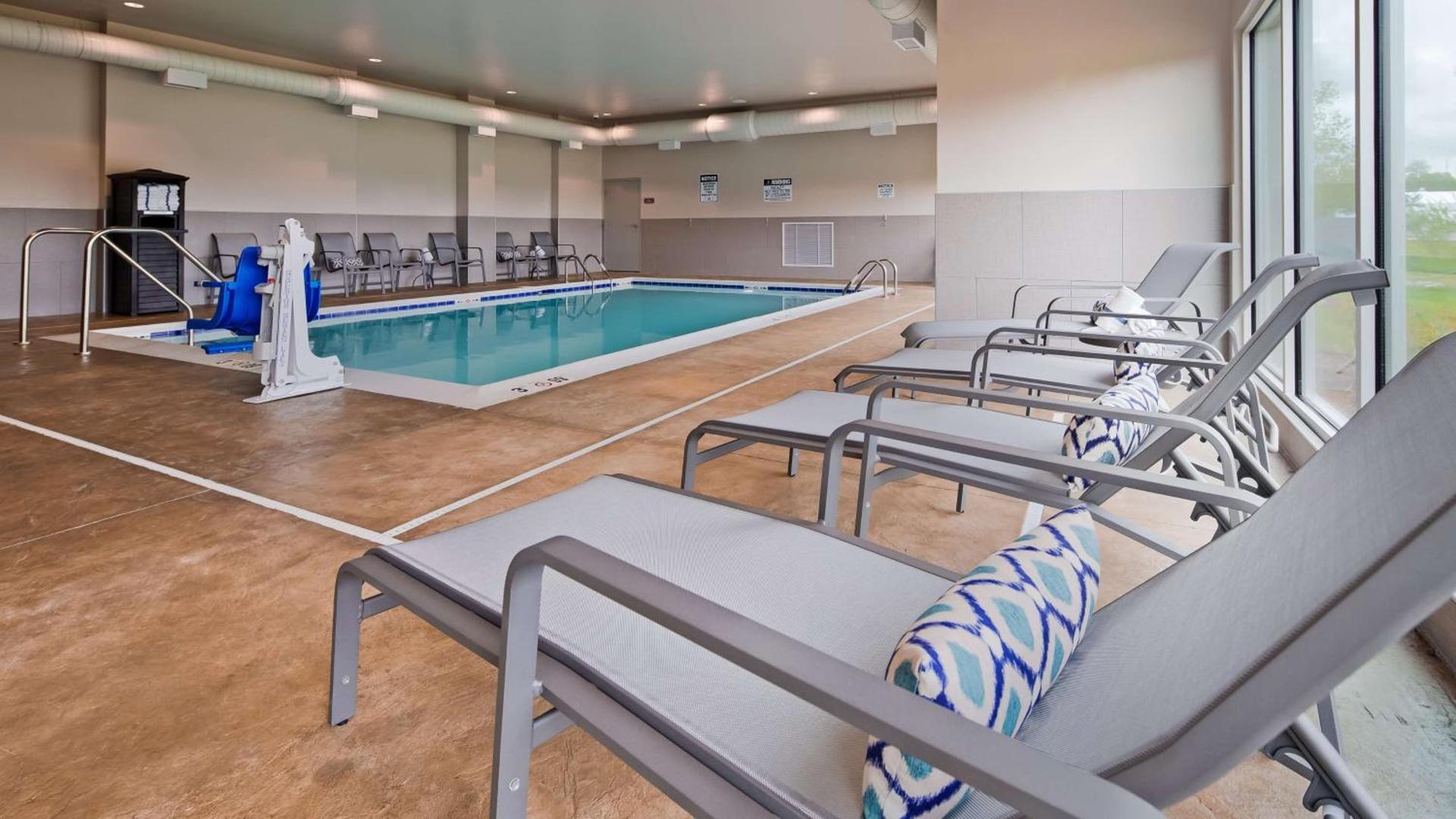 Best Western Plus Parkside Inn & Suites photo 19
