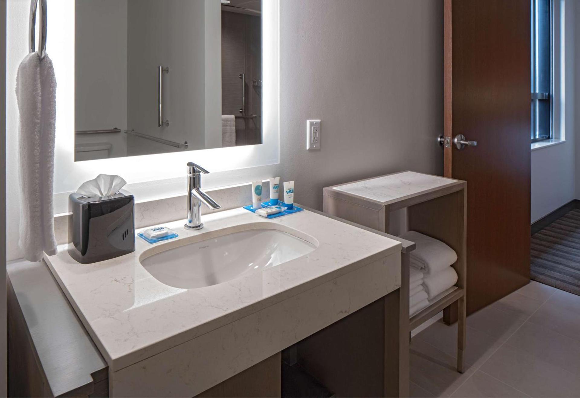 Hyatt House Indianapolis Downtown photo 18