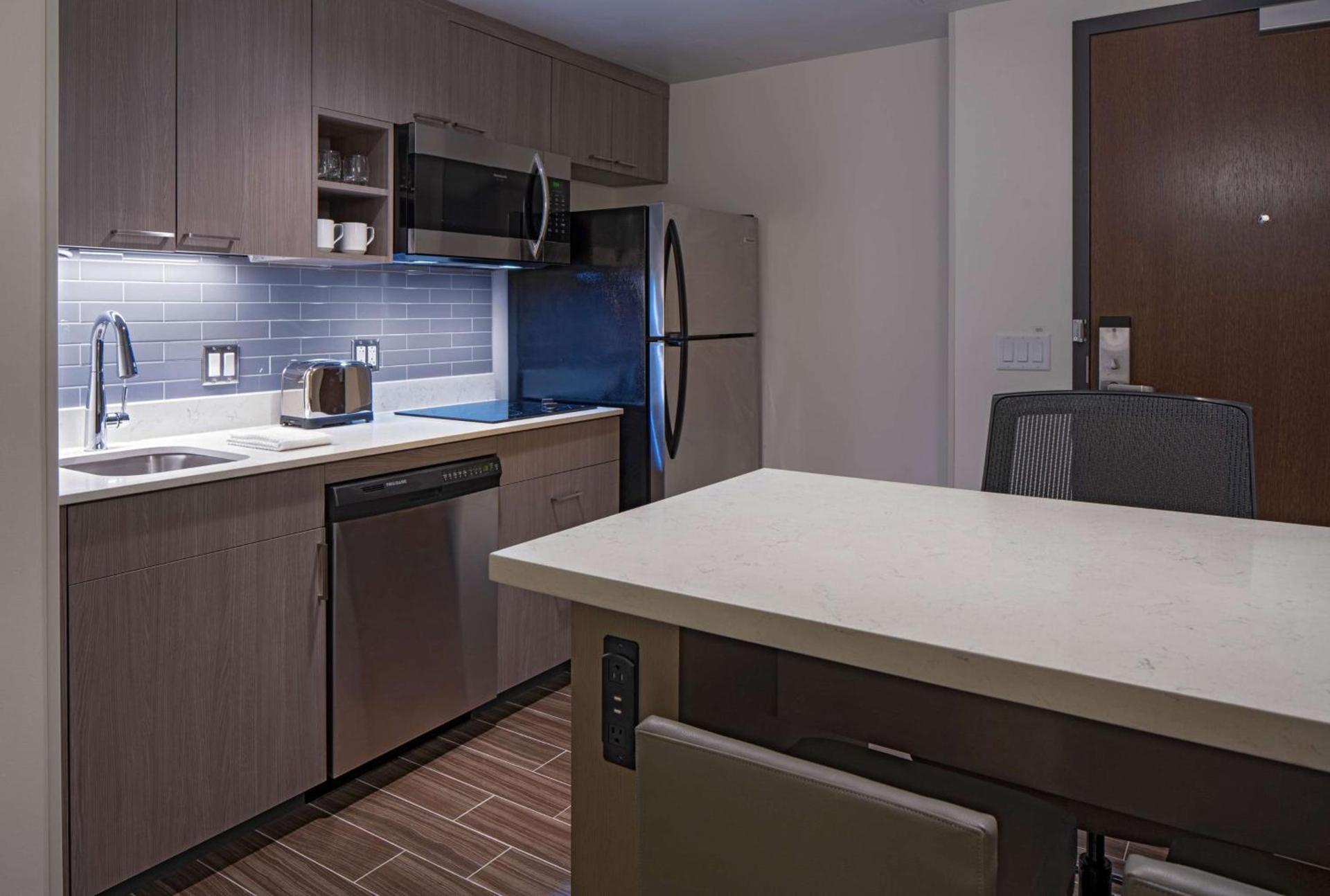 Hyatt House Indianapolis Downtown photo 13