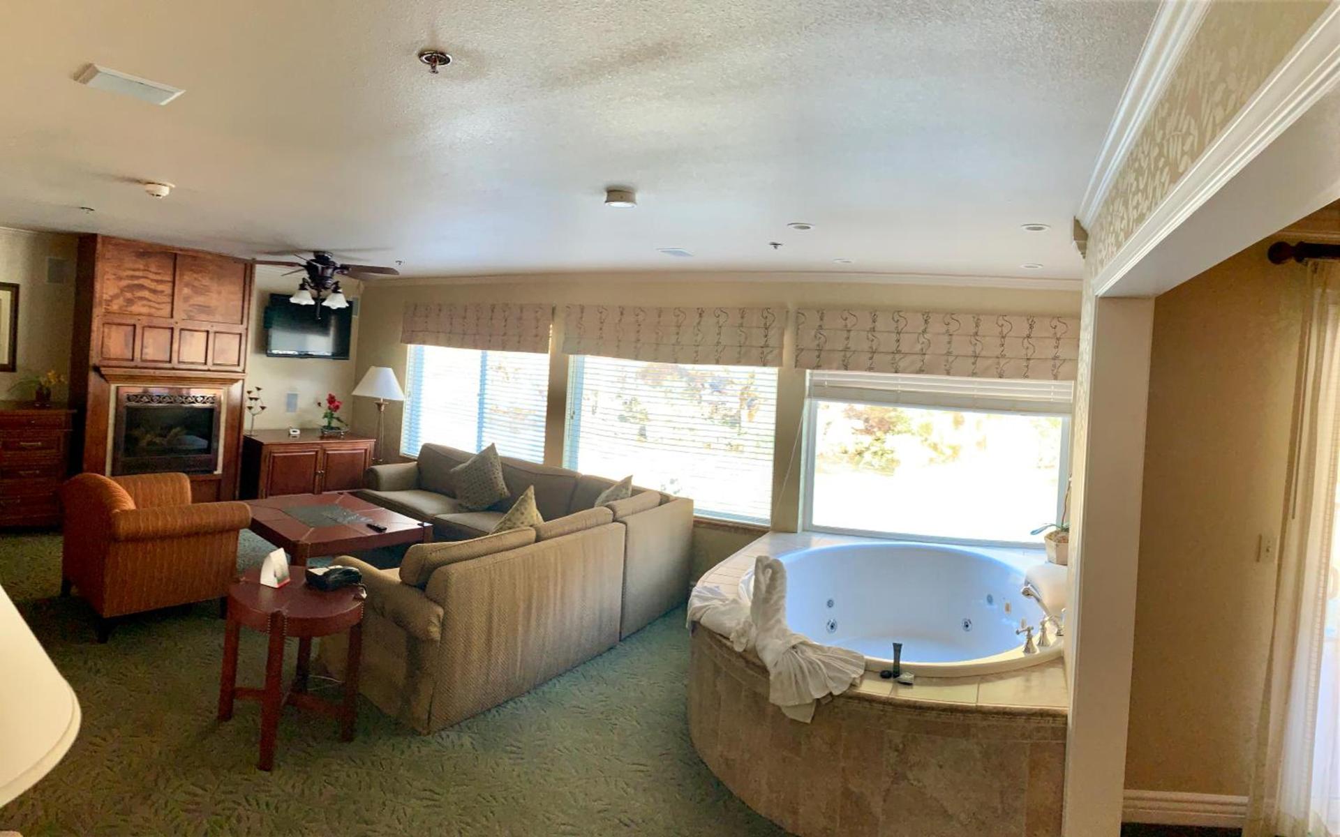 Yosemite View Lodge photo 70