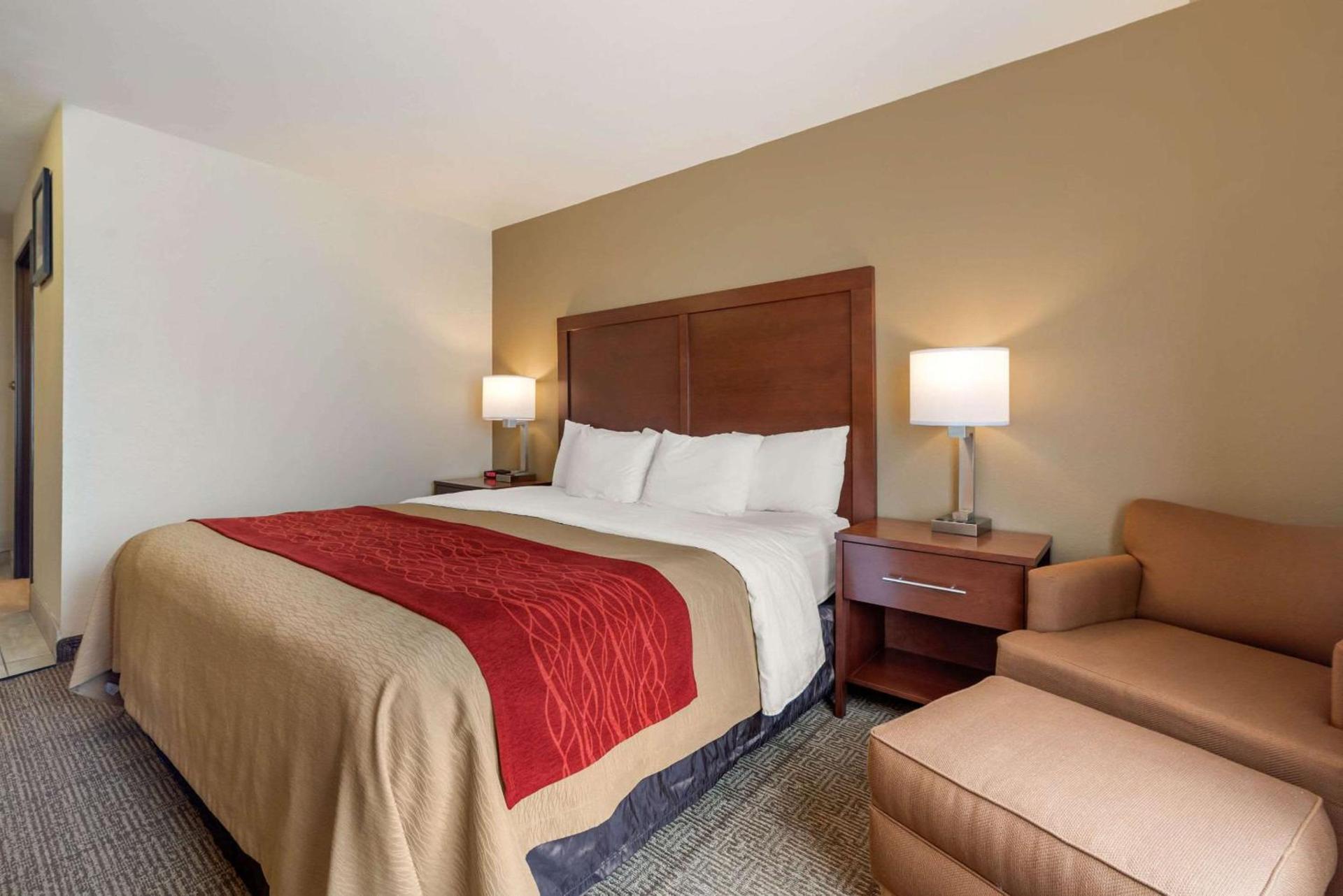 Comfort Inn Limon photo 18