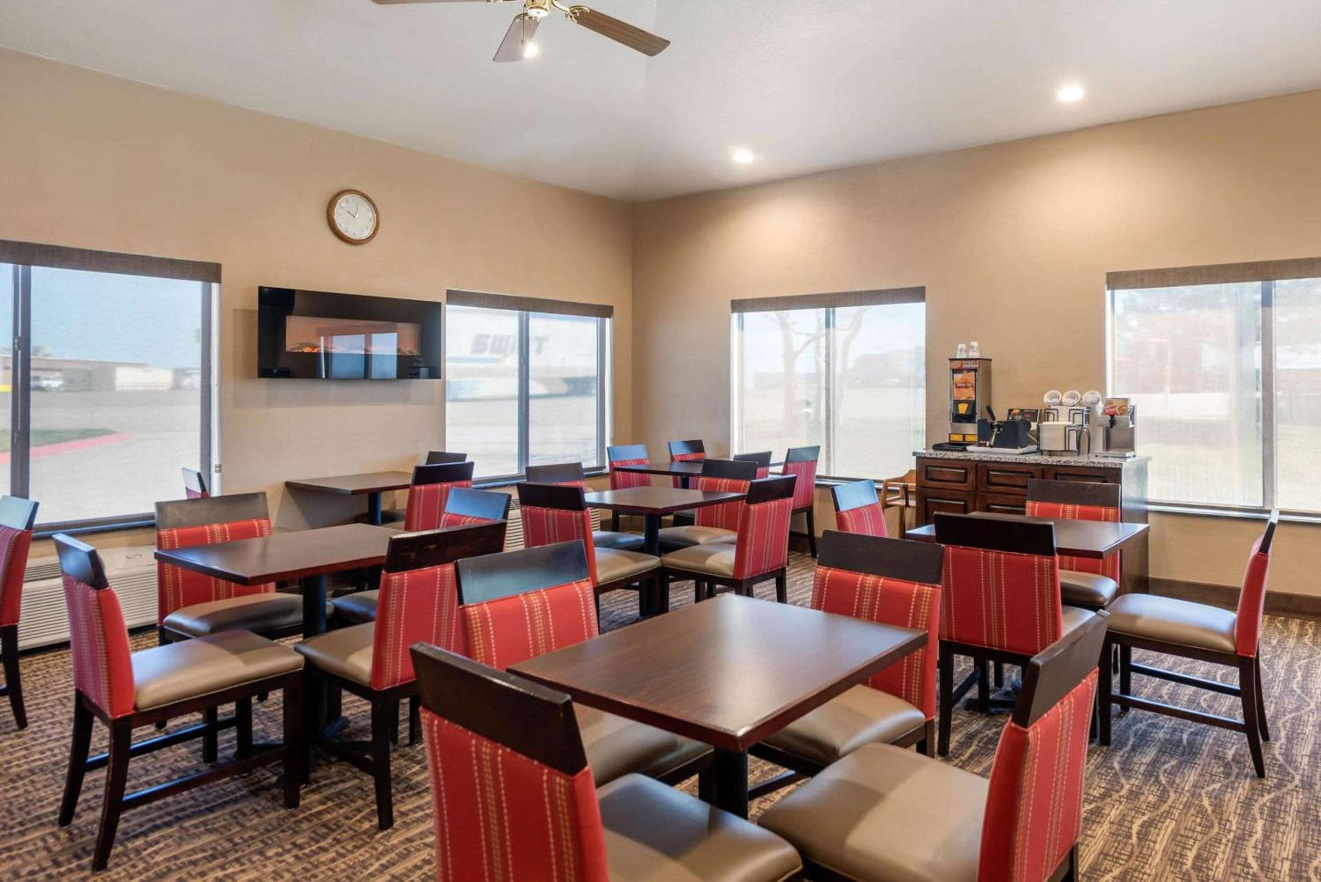 Comfort Inn Limon photo 42