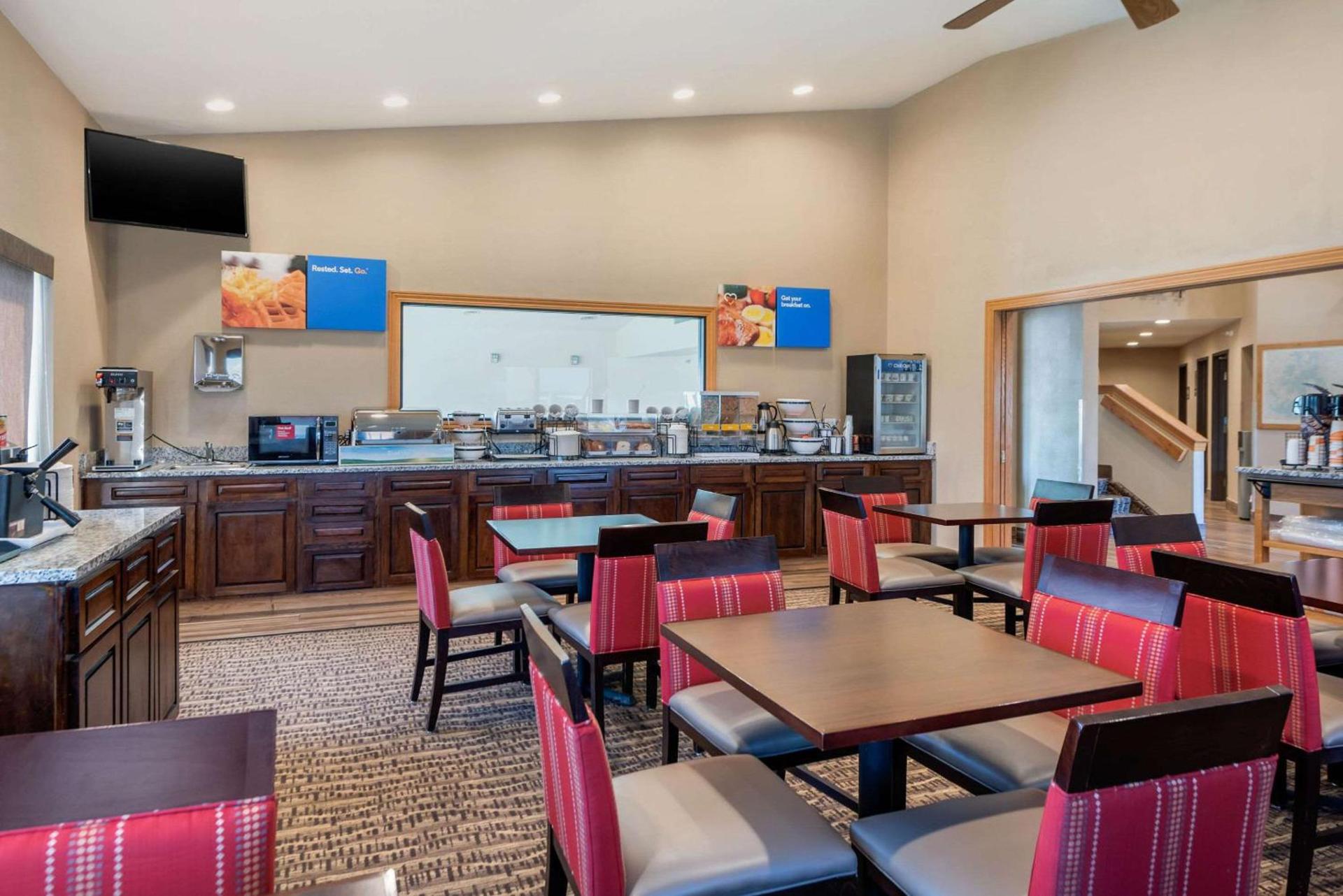 Comfort Inn Limon photo 43