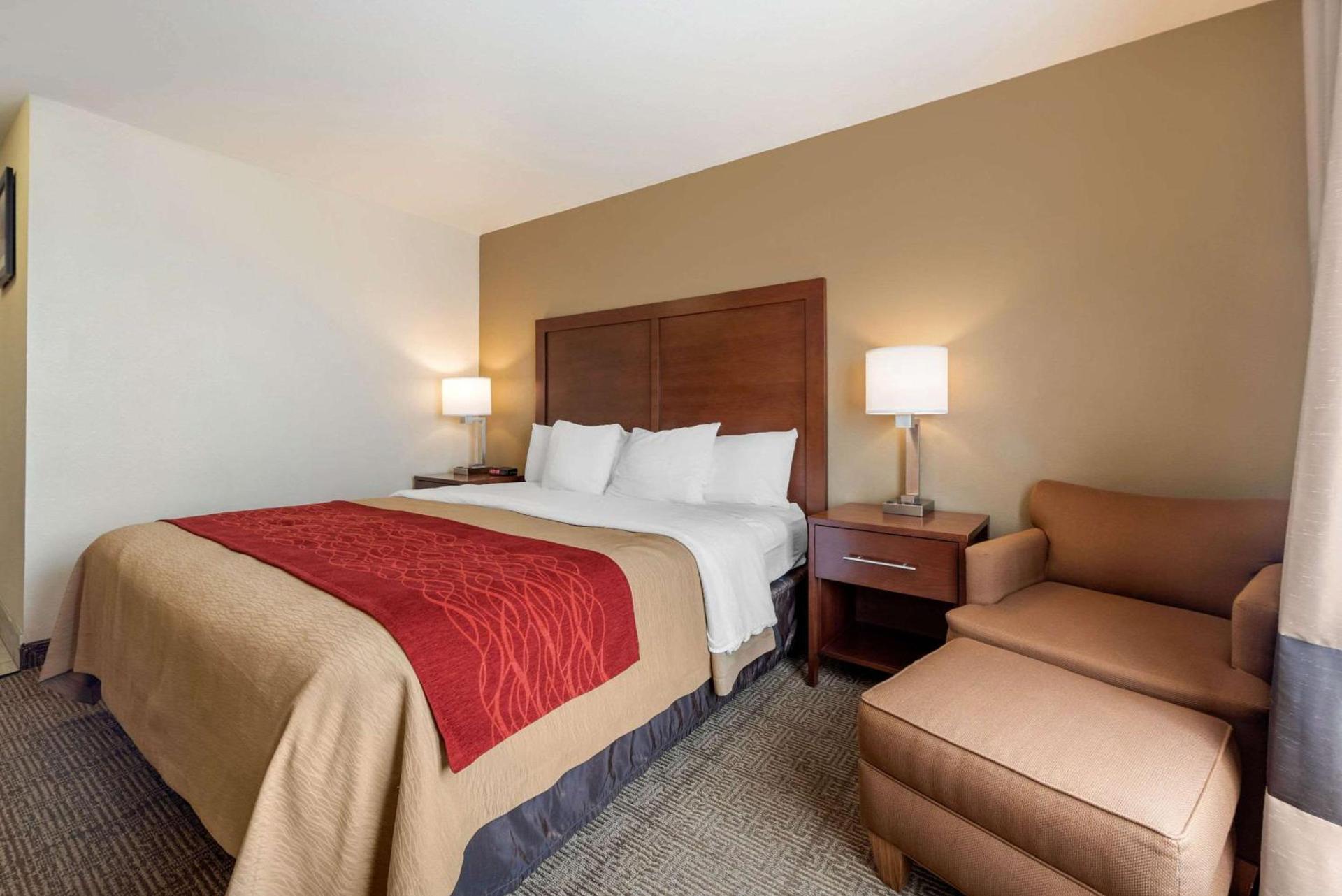 Comfort Inn Limon photo 13