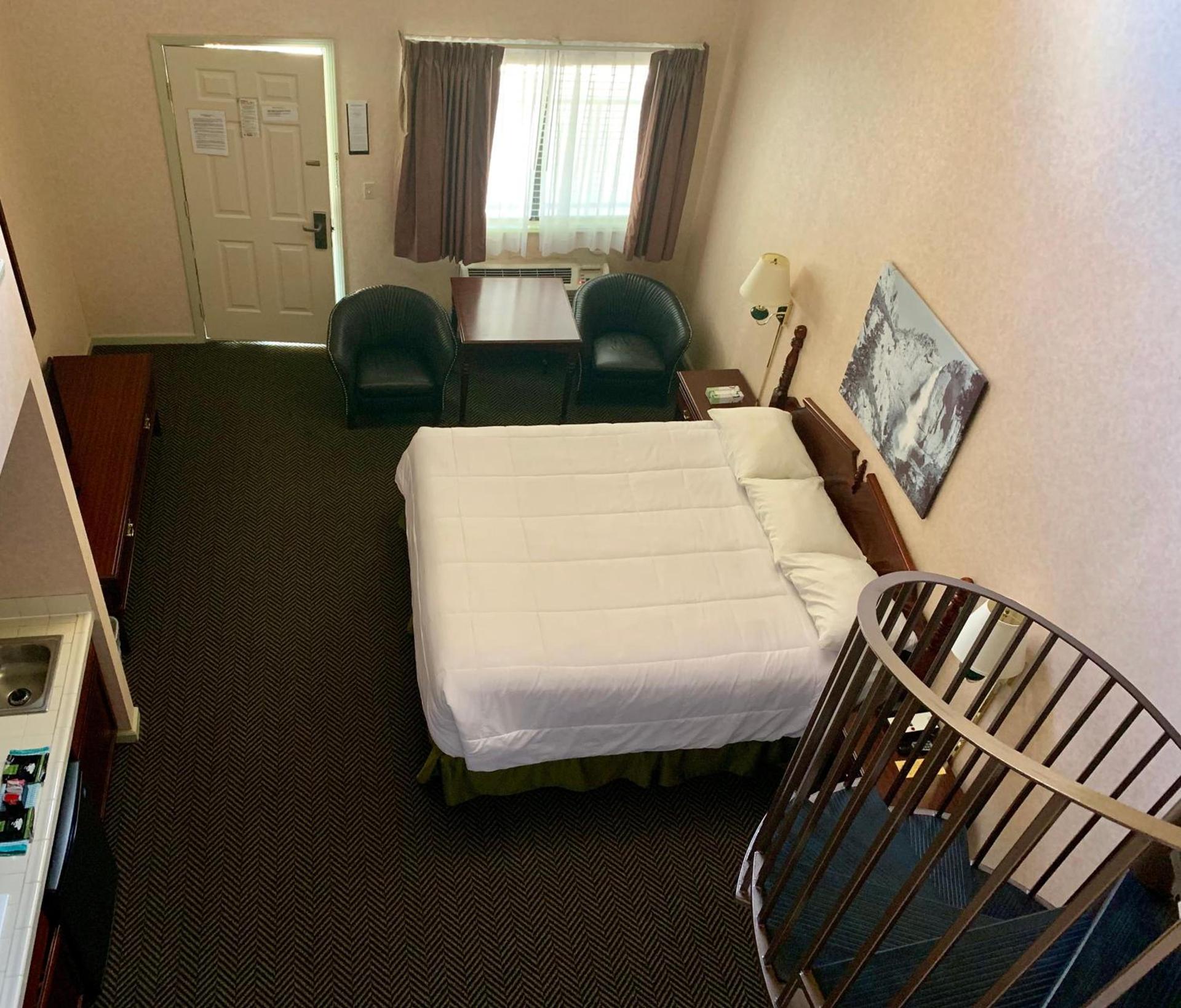 Yosemite View Lodge photo 66