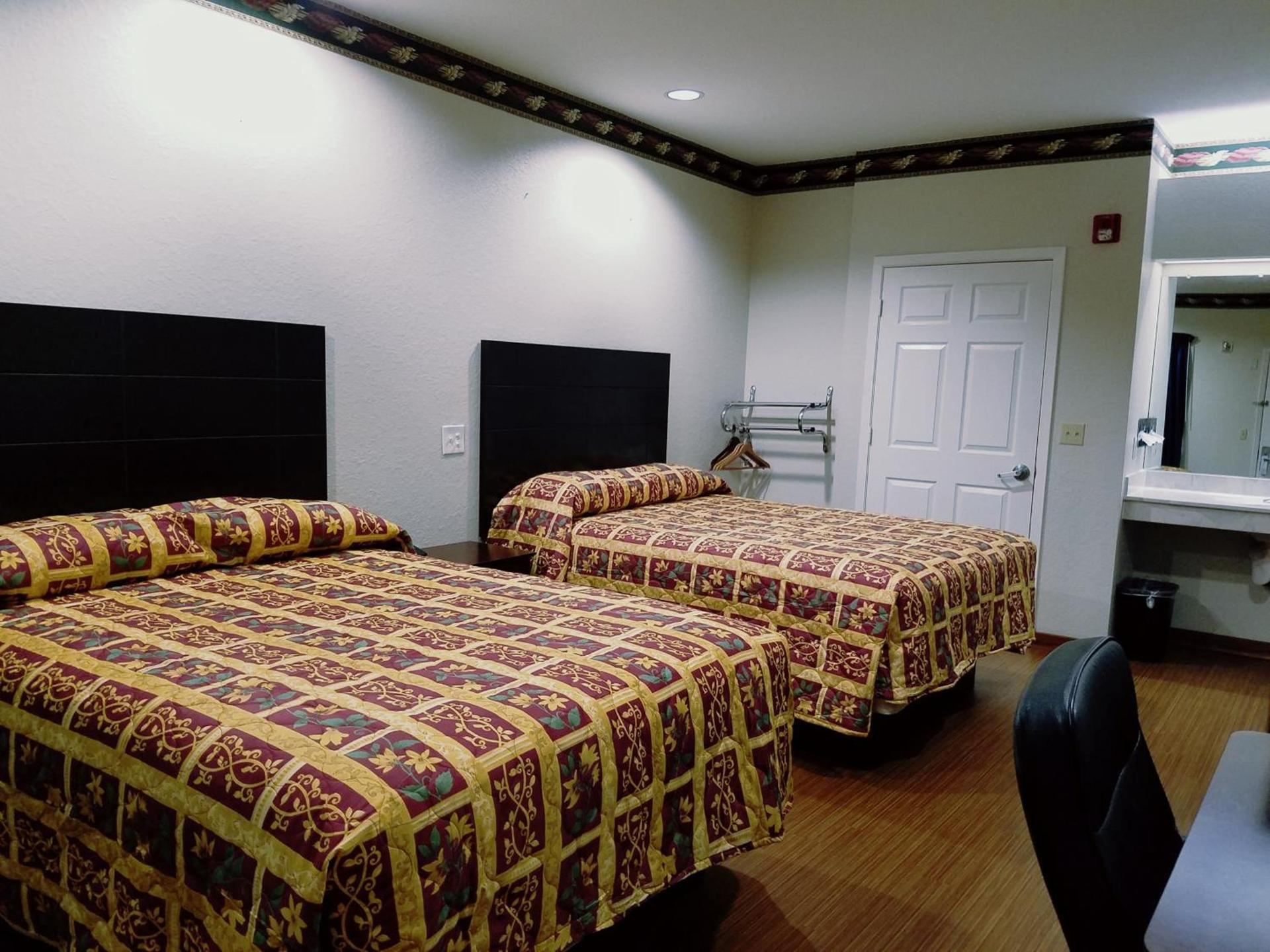 Scott Inn & Suites - Downtown Houston photo 11
