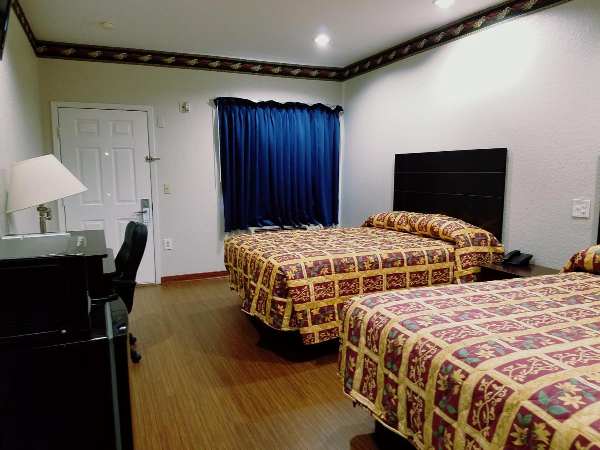 Scott Inn & Suites - Downtown Houston photo 12