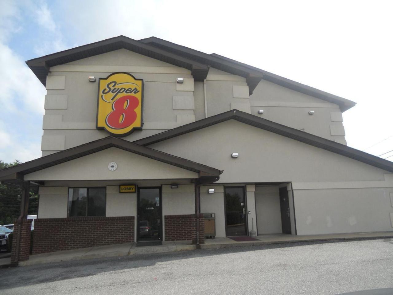 Super 8 by Wyndham Lexington VA photo 26