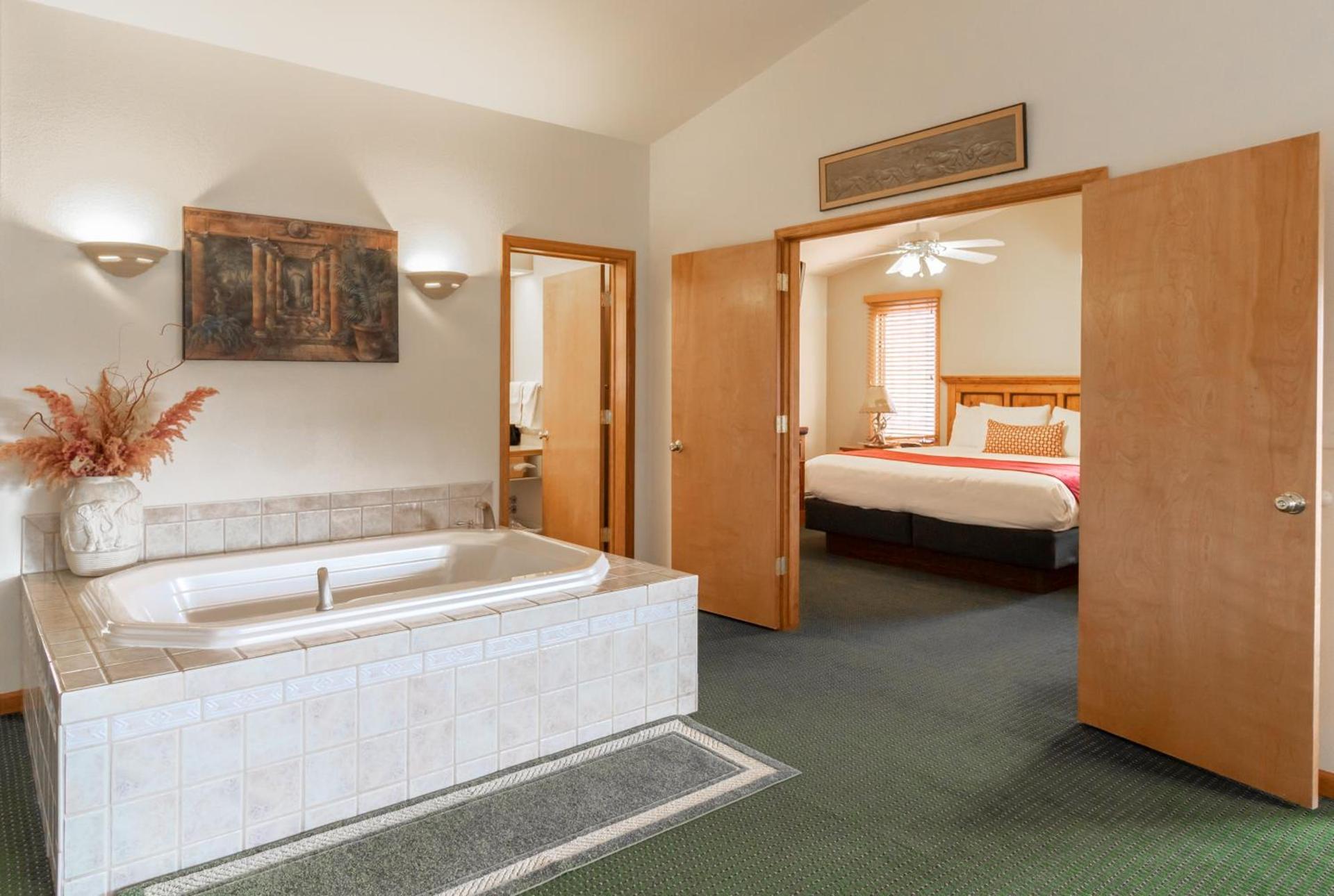 Wildwood Inn photo 46