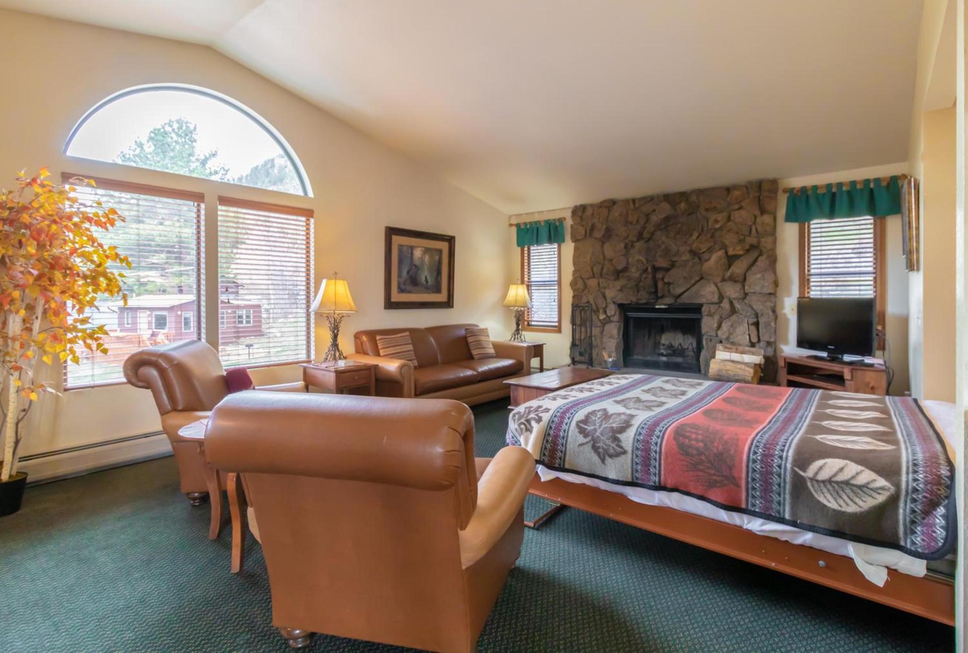 Wildwood Inn photo 30