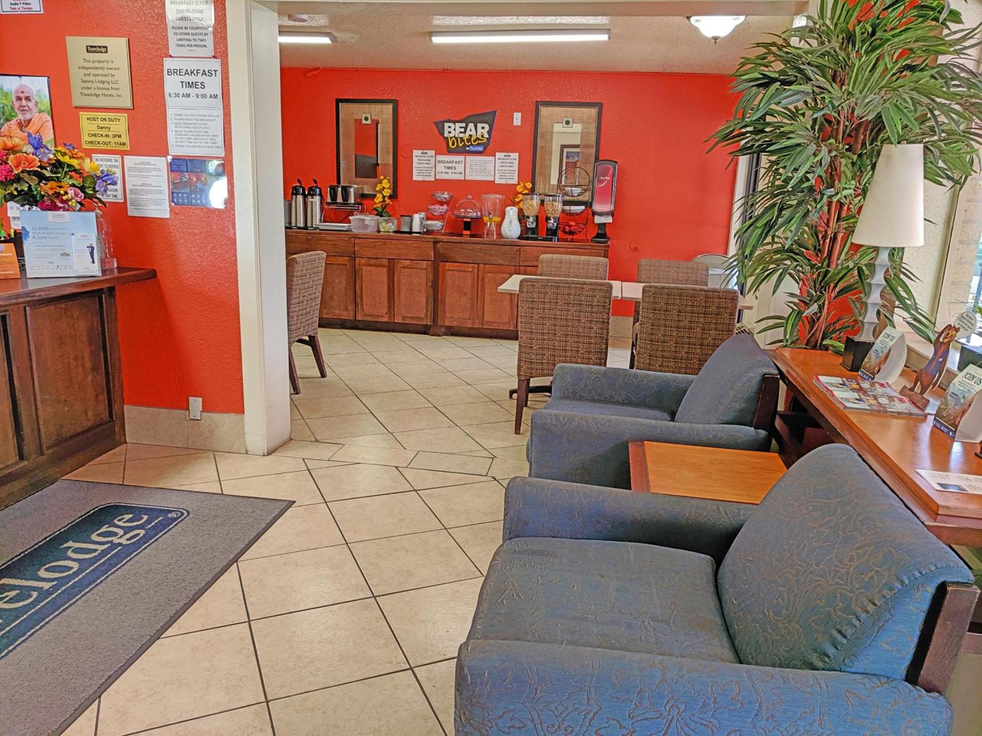 Travelodge by Wyndham Houston Hobby Airport photo 12