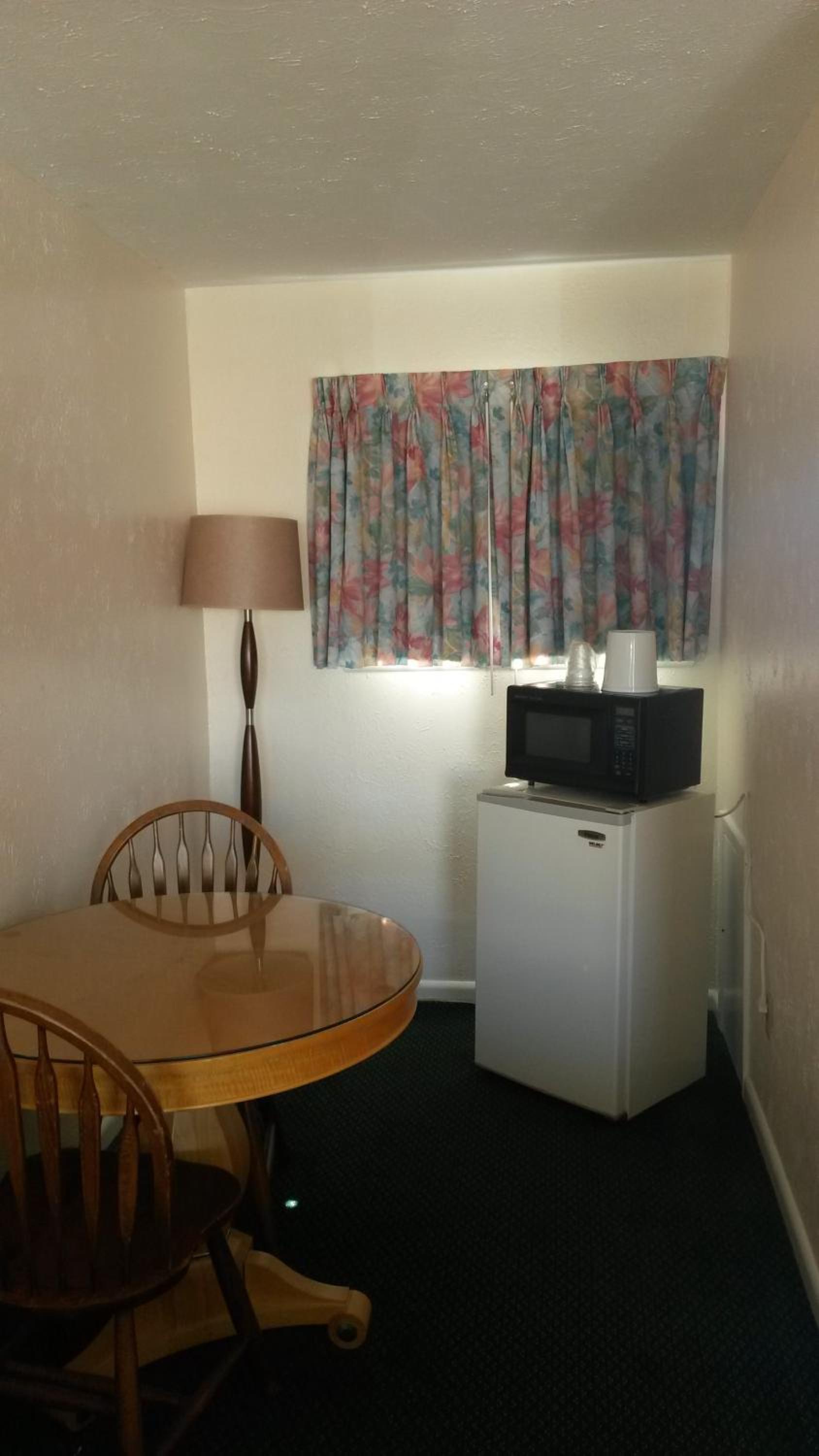 Blue Water Motel photo 10