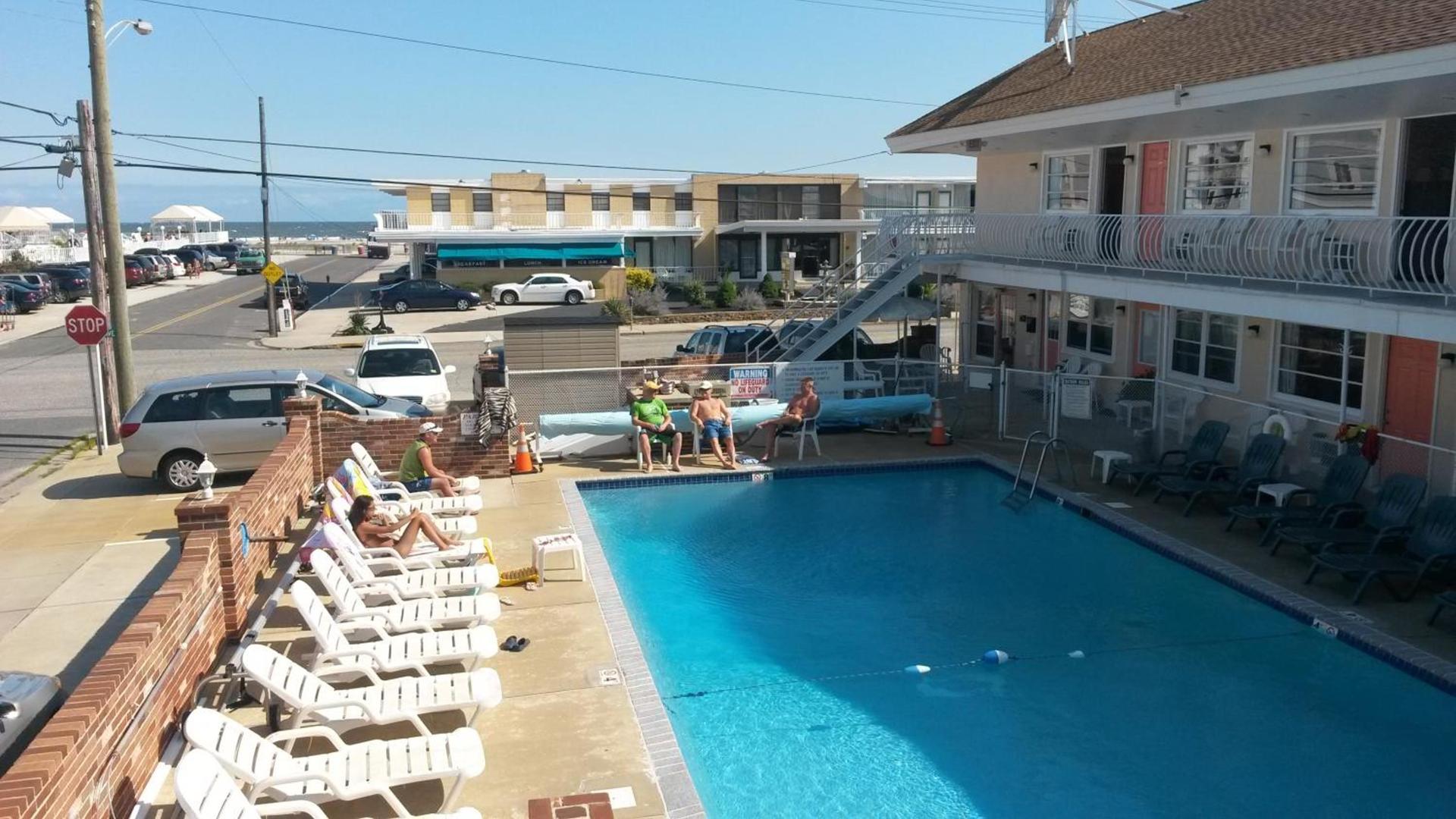 Blue Water Motel photo 7