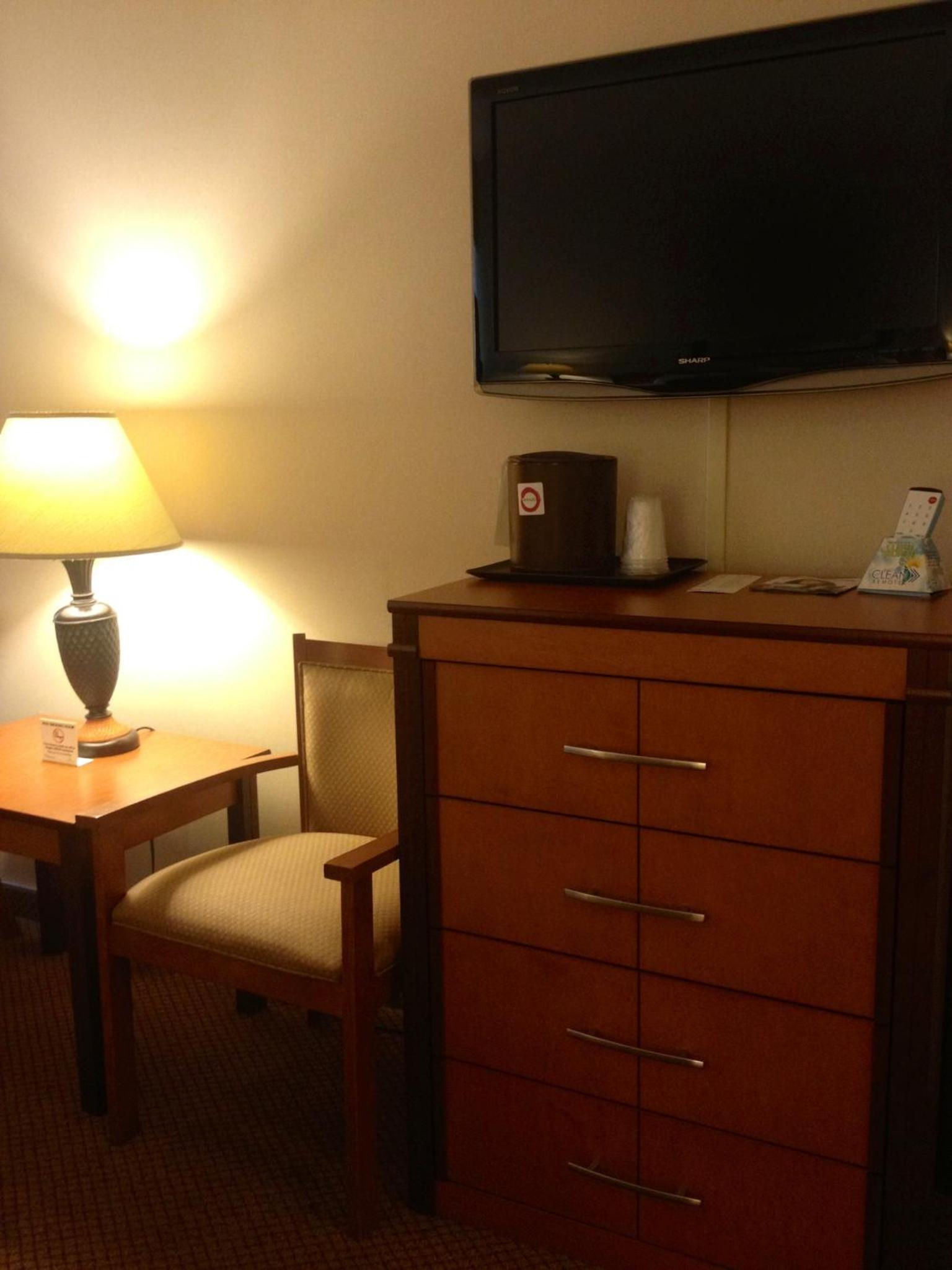 Mikado Hotel - Universal Studios-Burbank photo 19