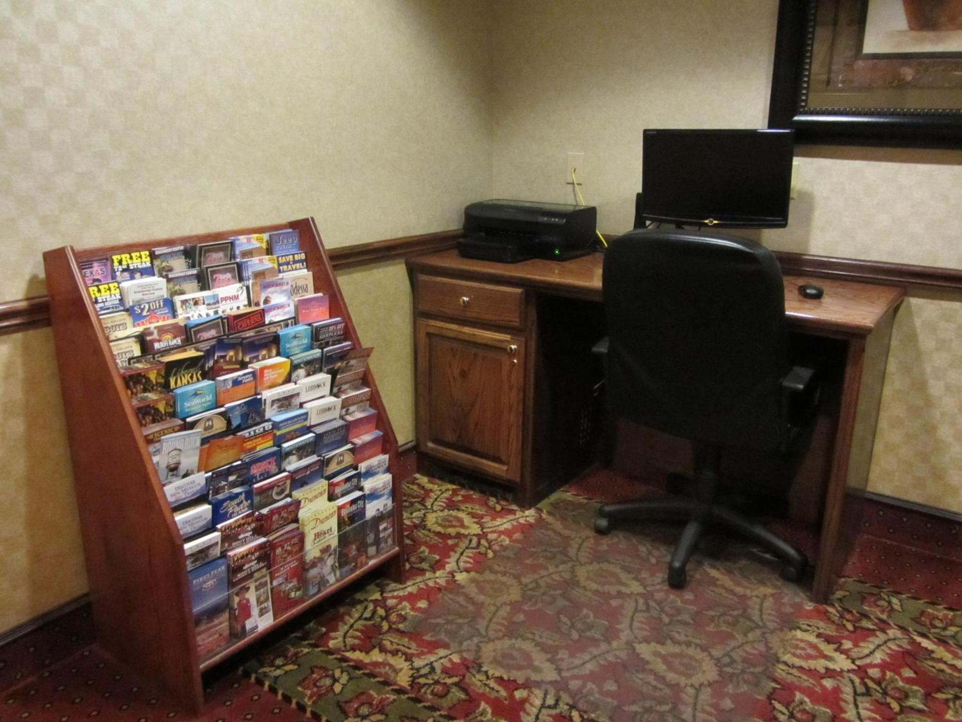 Country Inn & Suites by Radisson, Amarillo I-40 West, TX photo 11