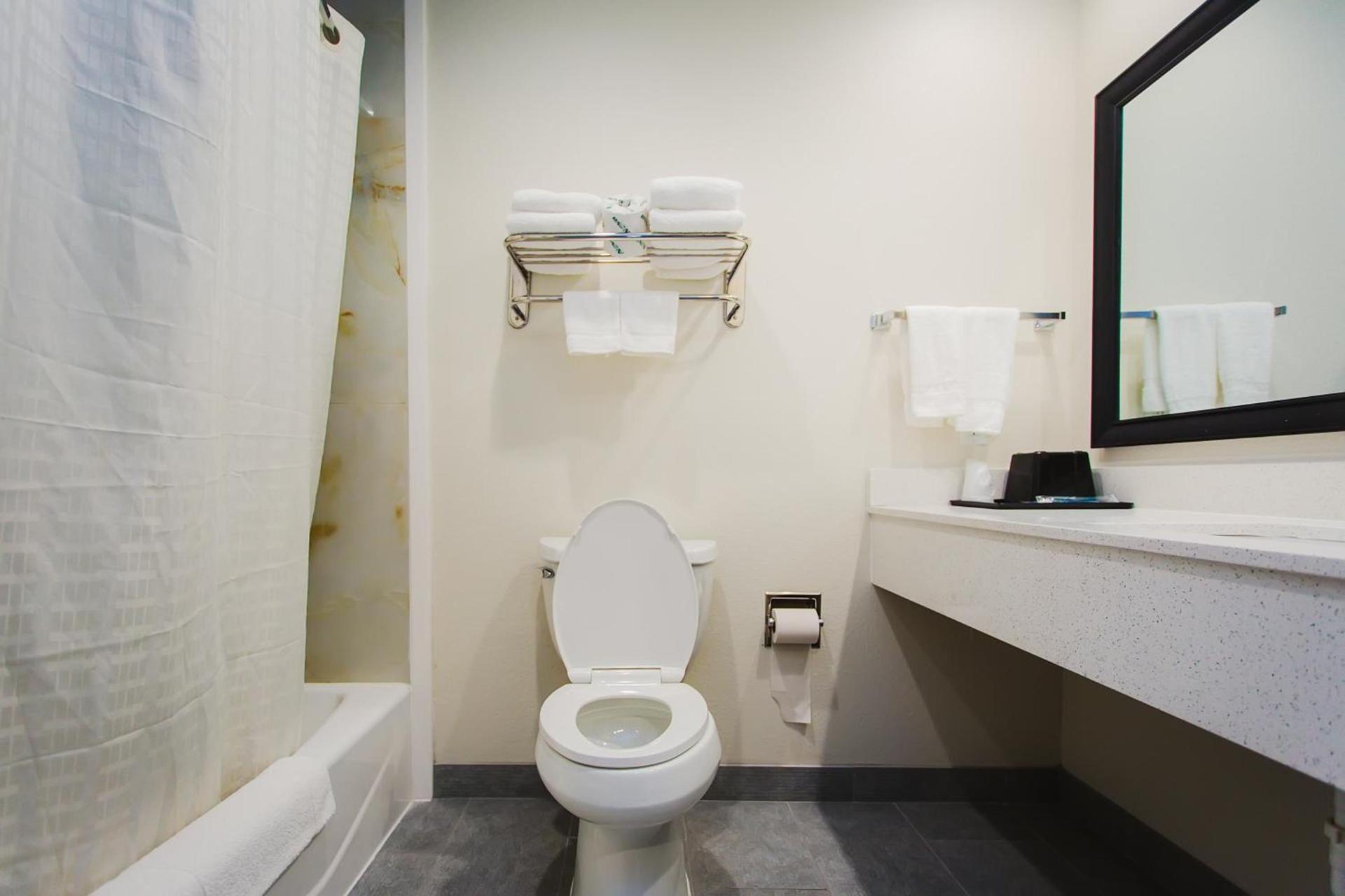 Scottish Inns & Suites Atascocita photo 11